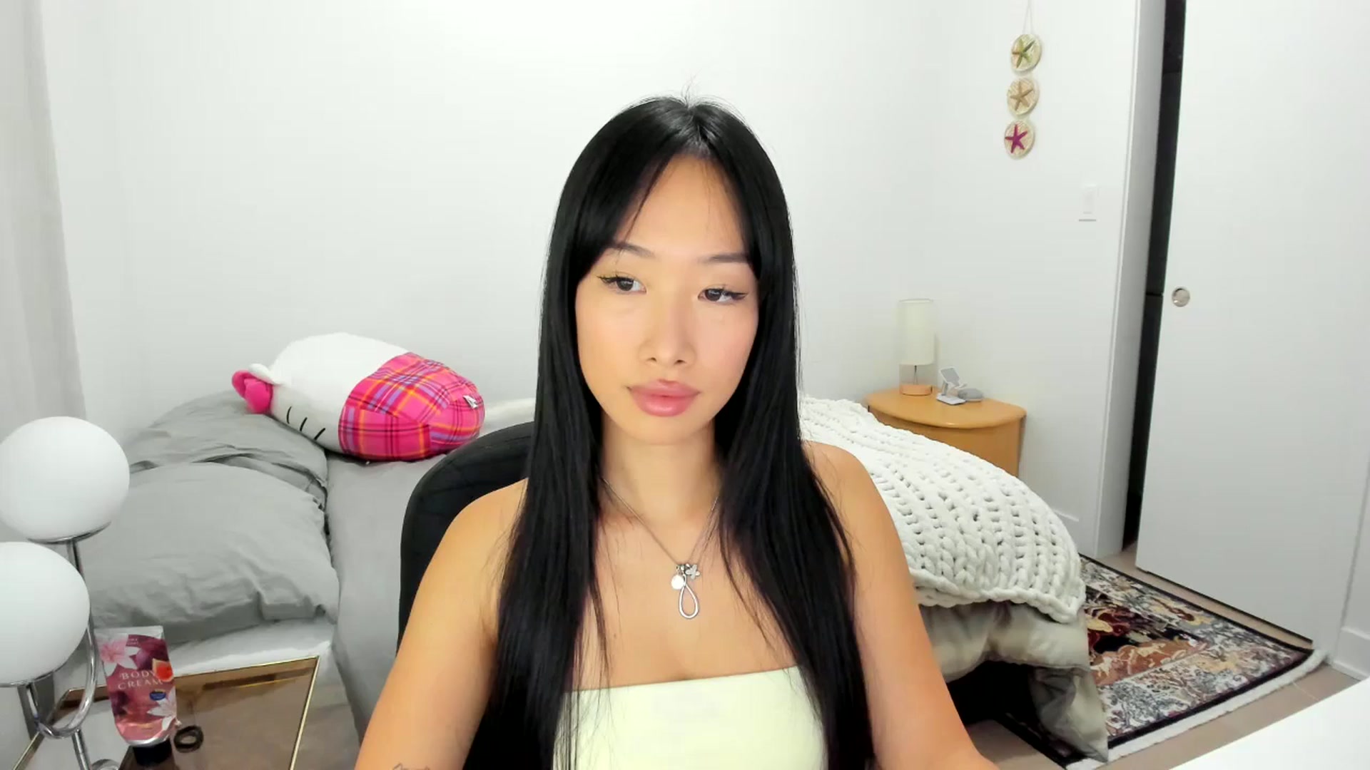 Gallery image thumbnail from BabieLee's myfreecams stream on, 09/23/2025, 22:30 image 6 of 20