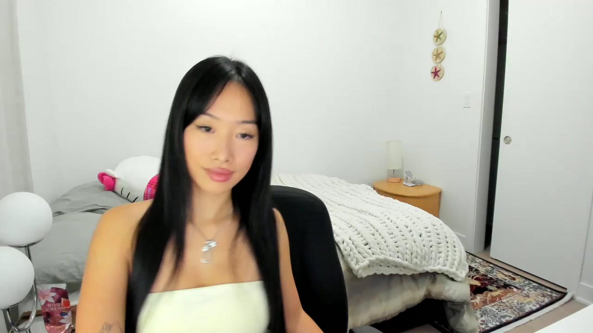 Gallery image thumbnail from BabieLee's myfreecams stream on, 09/23/2025, 22:30 image 4 of 20