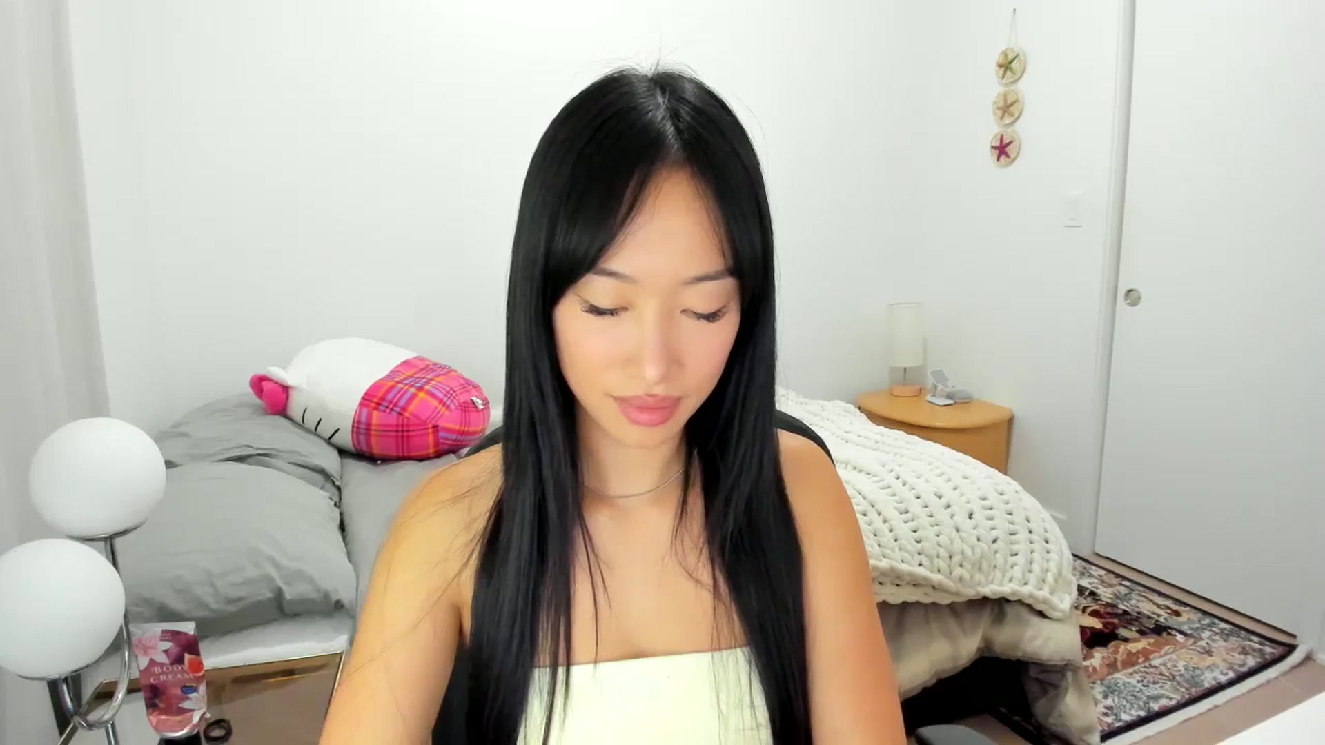 Gallery image thumbnail from BabieLee's myfreecams stream on, 09/23/2025, 23:24 image 15 of 20