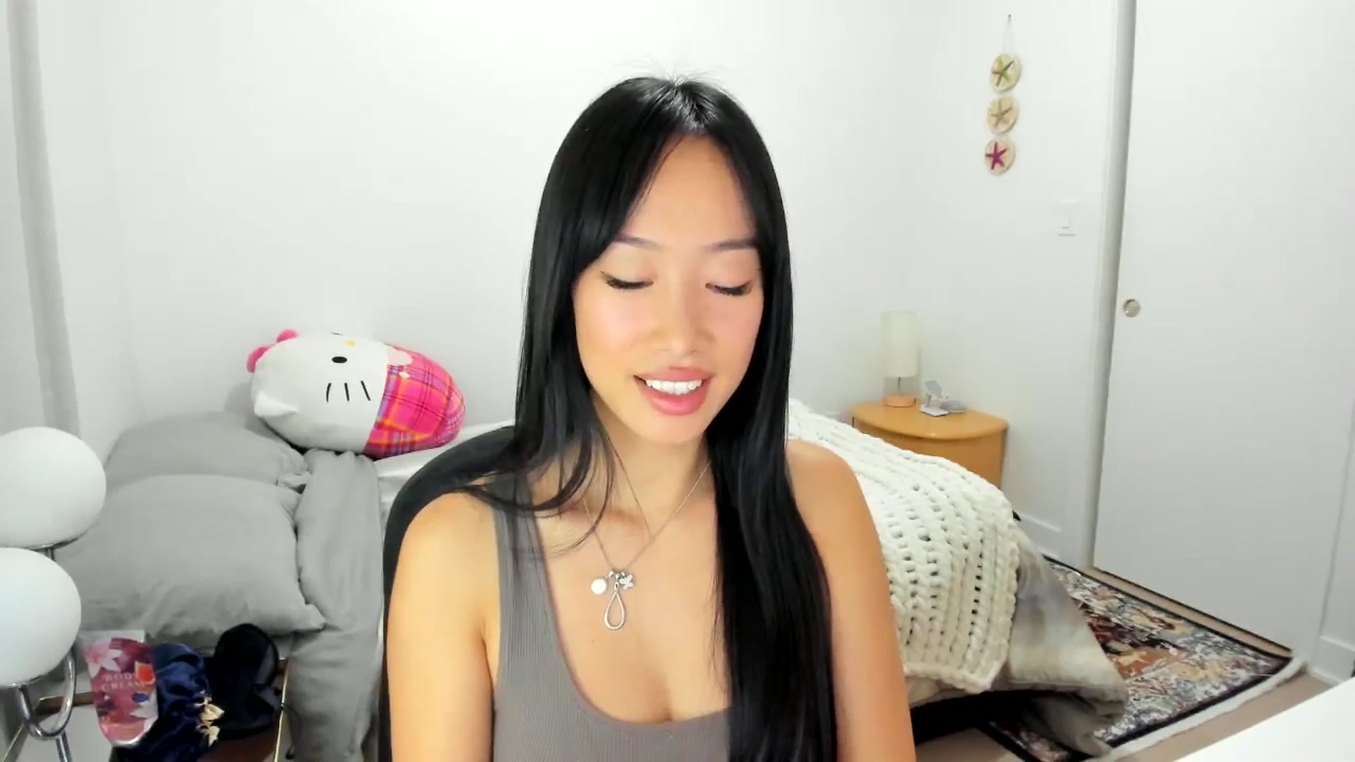 Gallery image thumbnail from BabieLee's myfreecams stream on, 09/25/2025, 20:35 image 9 of 20