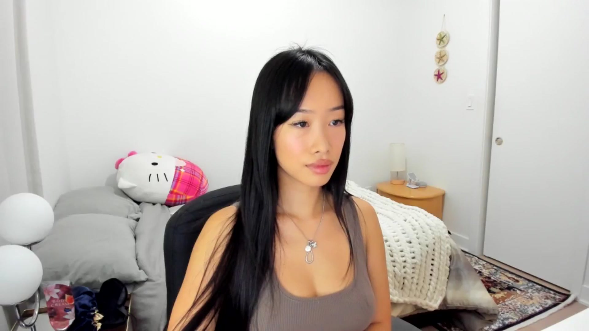 Gallery image thumbnail from BabieLee's myfreecams stream on, 09/25/2025, 20:35 image 2 of 20