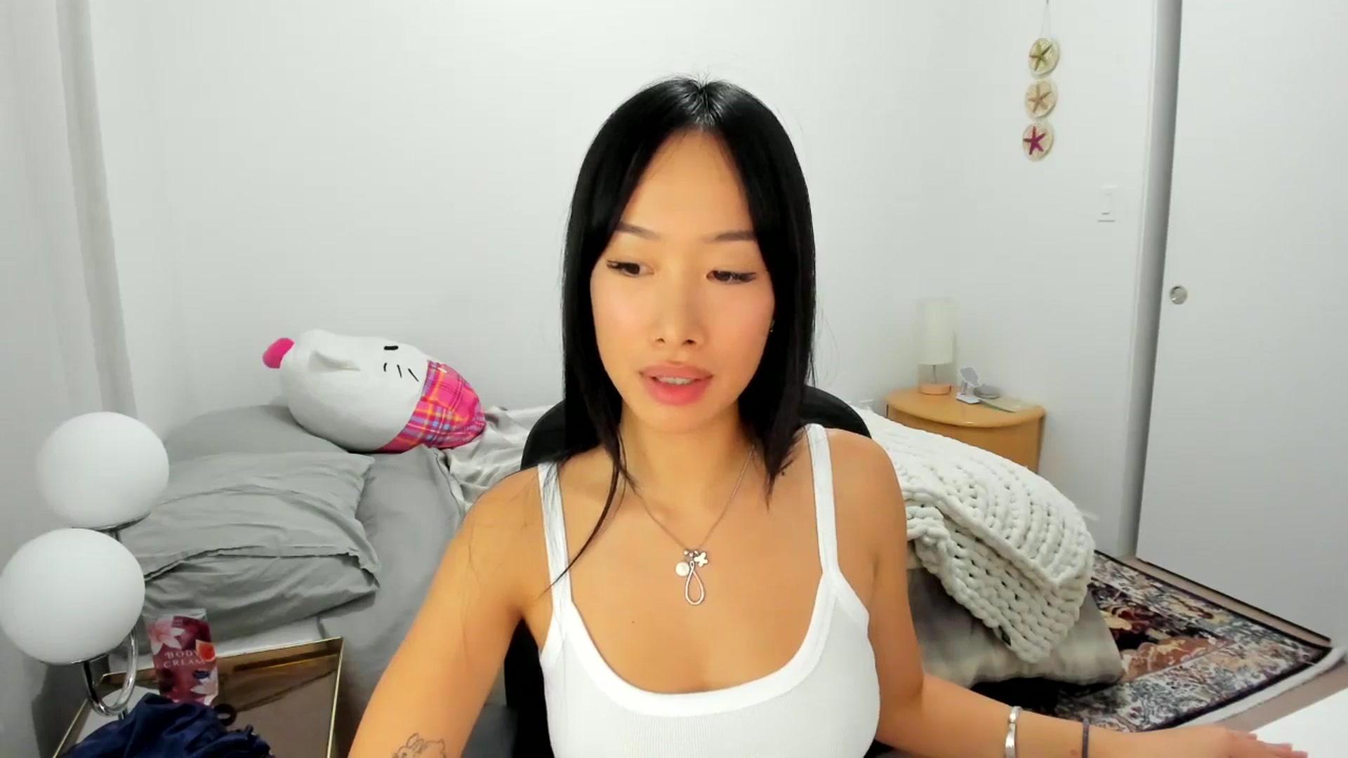 Gallery image thumbnail from BabieLee's myfreecams stream on, 09/27/2025, 03:38 image 4 of 20
