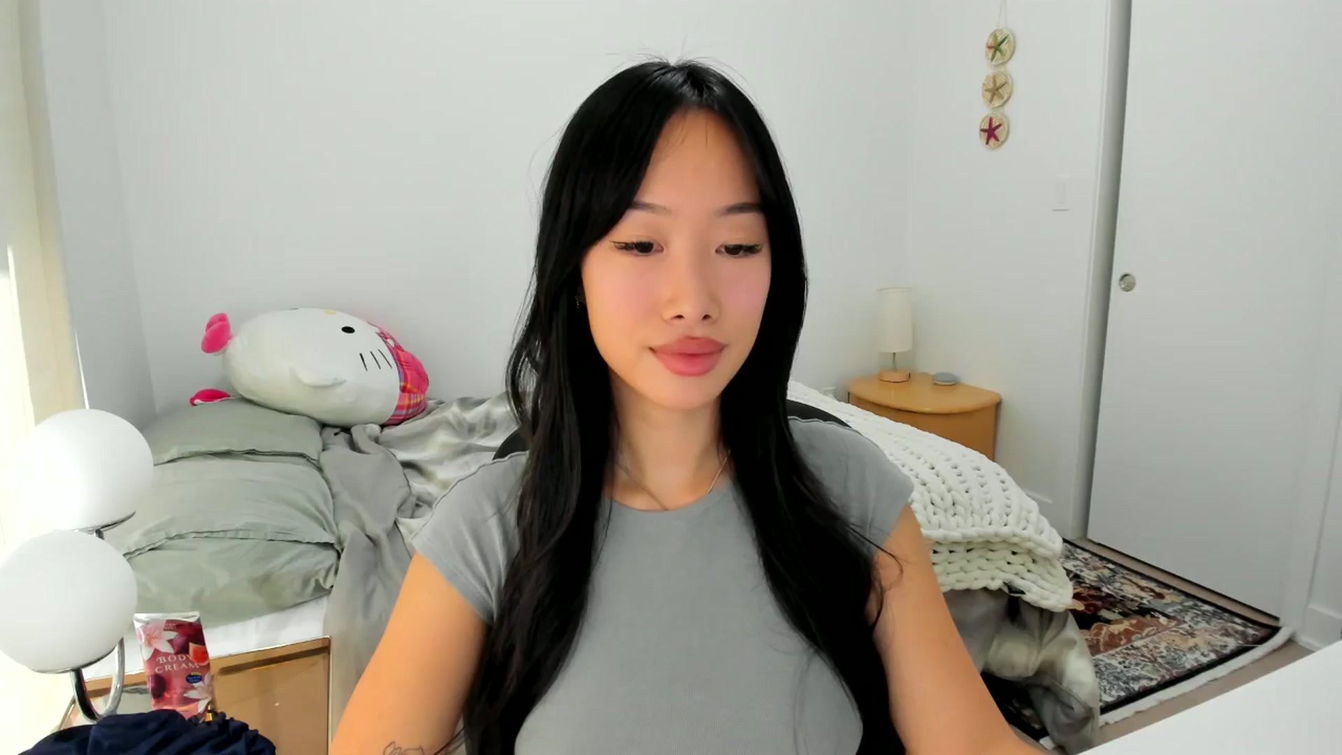 Gallery image thumbnail from BabieLee's myfreecams stream on, 09/27/2025, 19:07 image 3 of 20