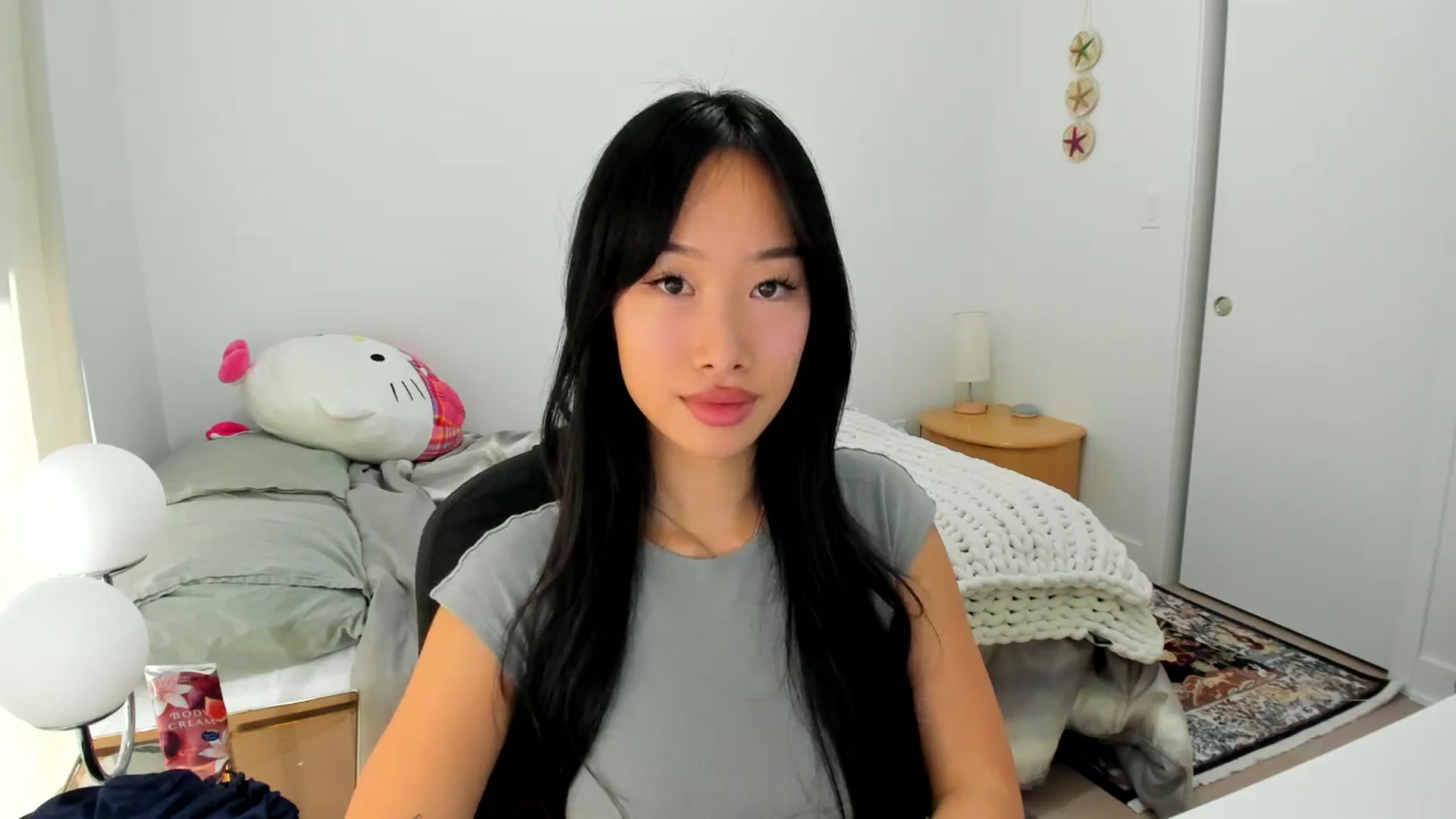 Gallery image thumbnail from BabieLee's myfreecams stream on, 09/27/2025, 19:07 image 2 of 20
