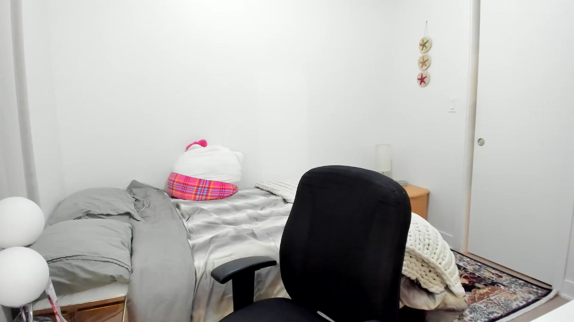 Gallery image thumbnail from BabieLee's myfreecams stream on, 09/30/2025, 04:21 image 6 of 20