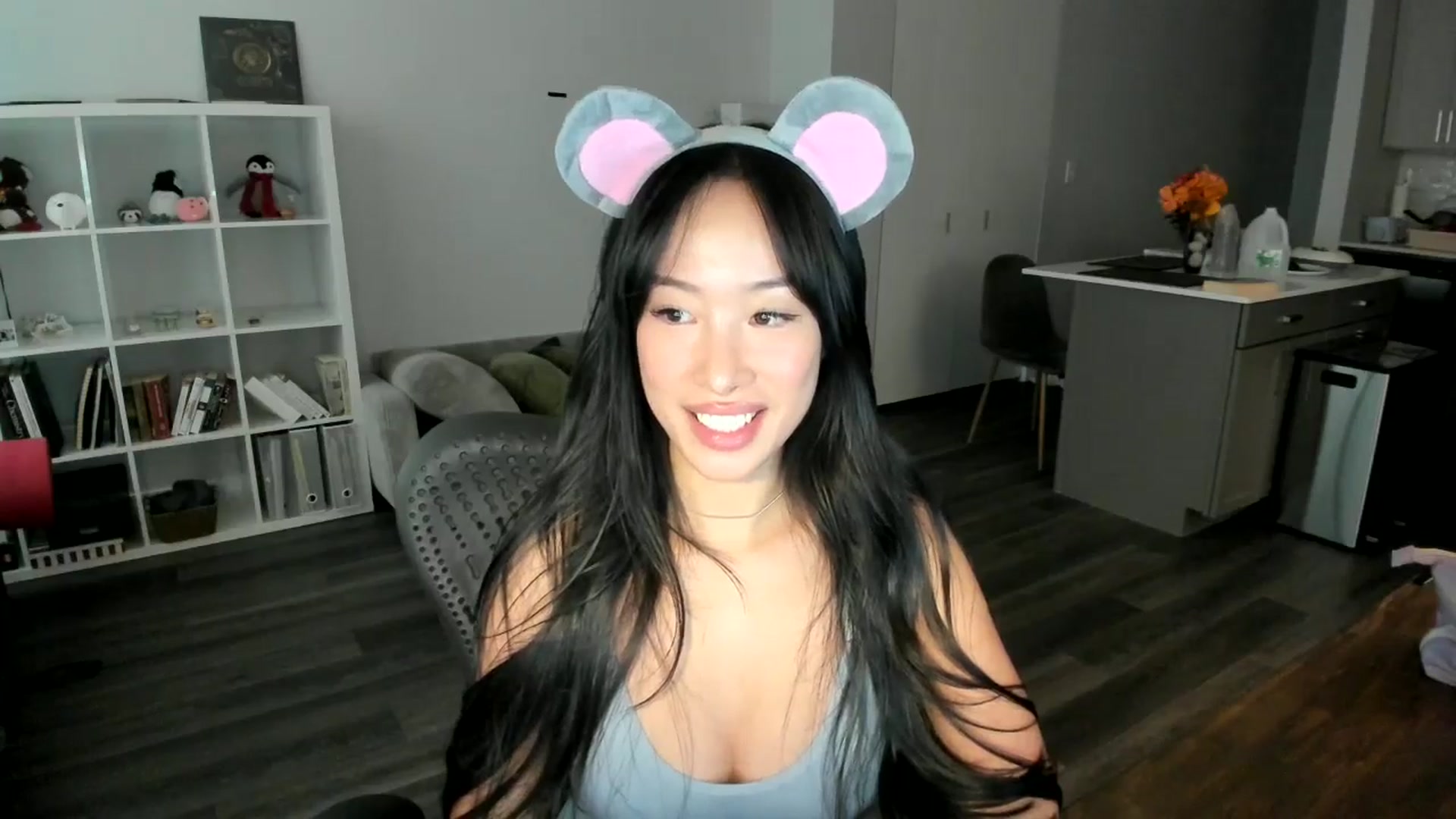 Gallery image thumbnail from BabieLee's myfreecams stream on, 10/15/2025, 22:22 image 4 of 20