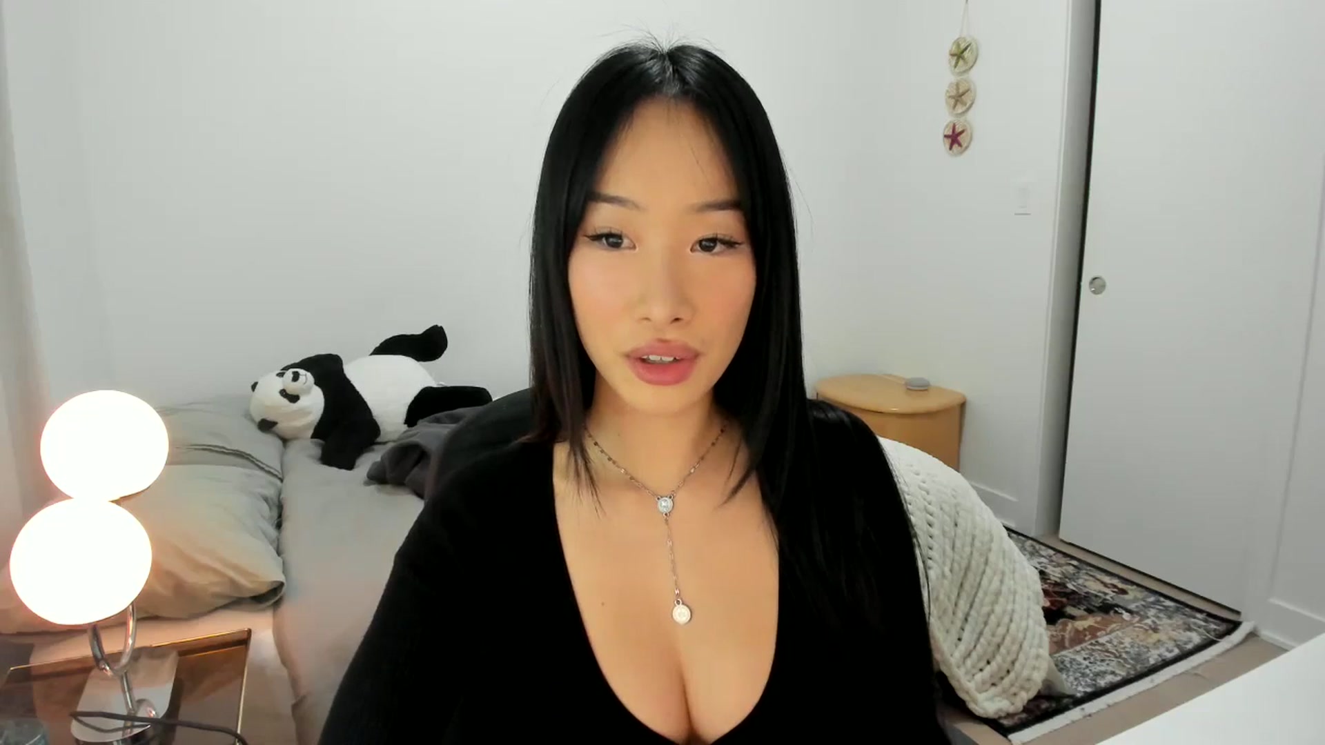 Gallery image thumbnail from BabieLee's myfreecams stream on, 11/09/2025, 02:39 image 11 of 20