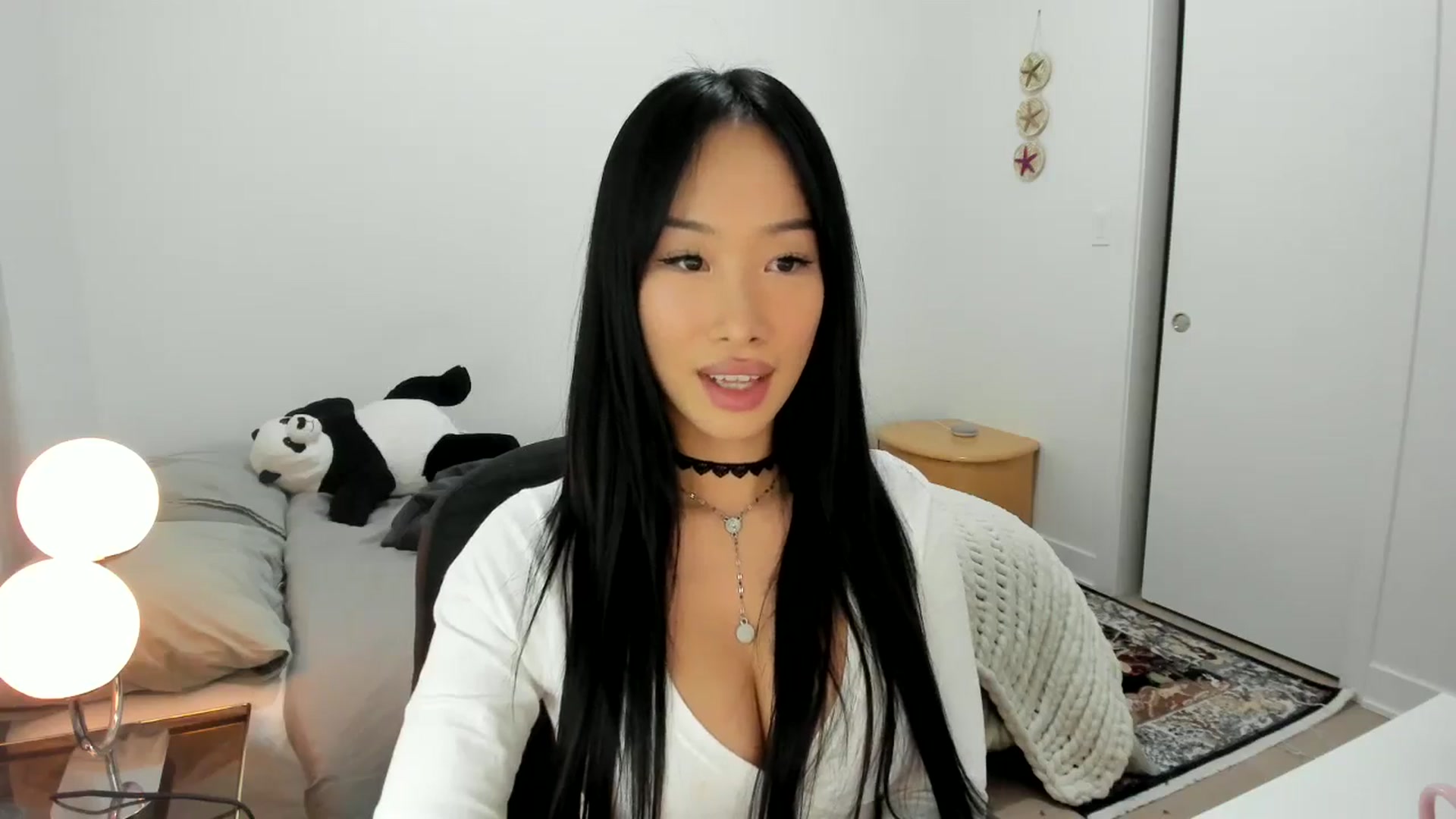 Gallery image thumbnail from BabieLee's myfreecams stream on, 11/09/2025, 04:48 image 14 of 20