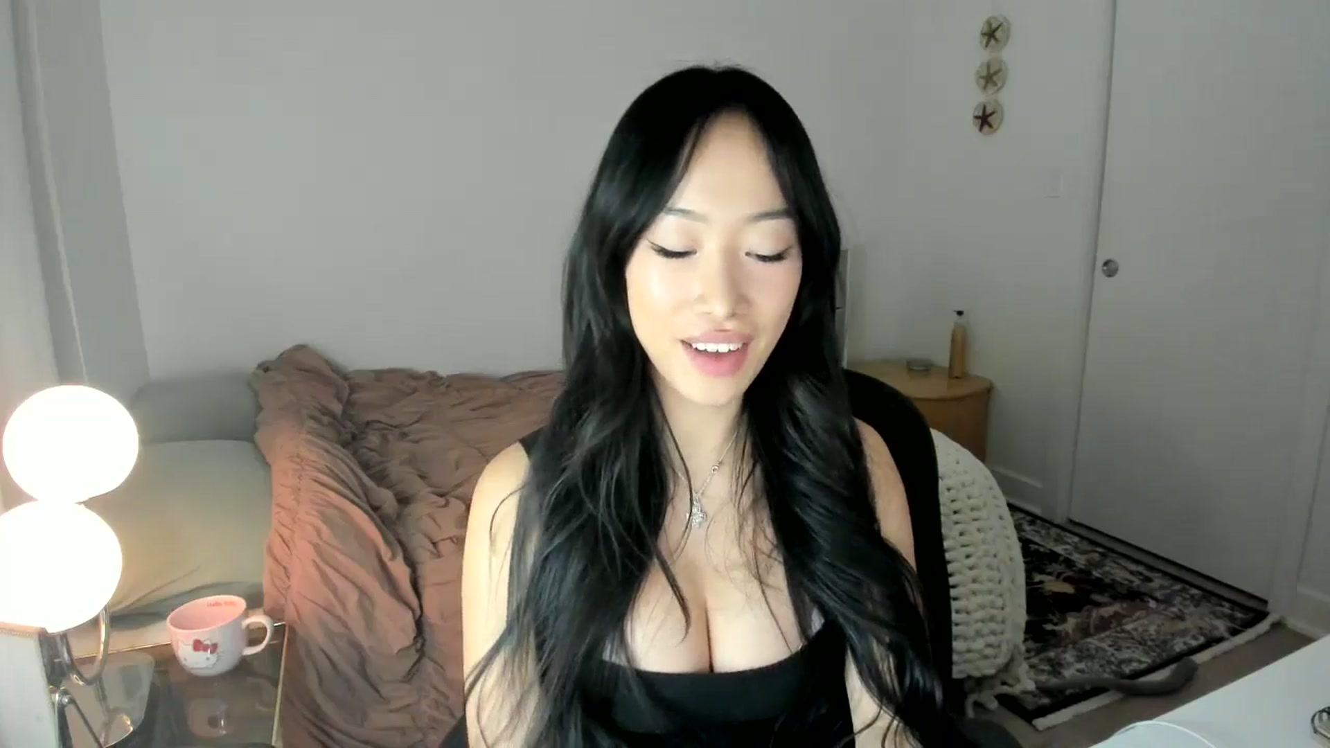 Gallery image thumbnail from BabieLee's myfreecams stream on, 12/02/2025, 05:40 image 10 of 20