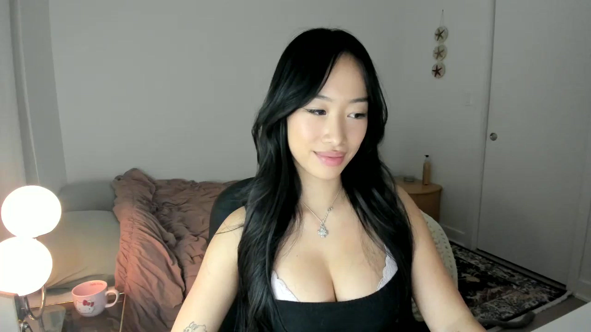 Gallery image thumbnail from BabieLee's myfreecams stream on, 12/02/2025, 05:40 image 16 of 20