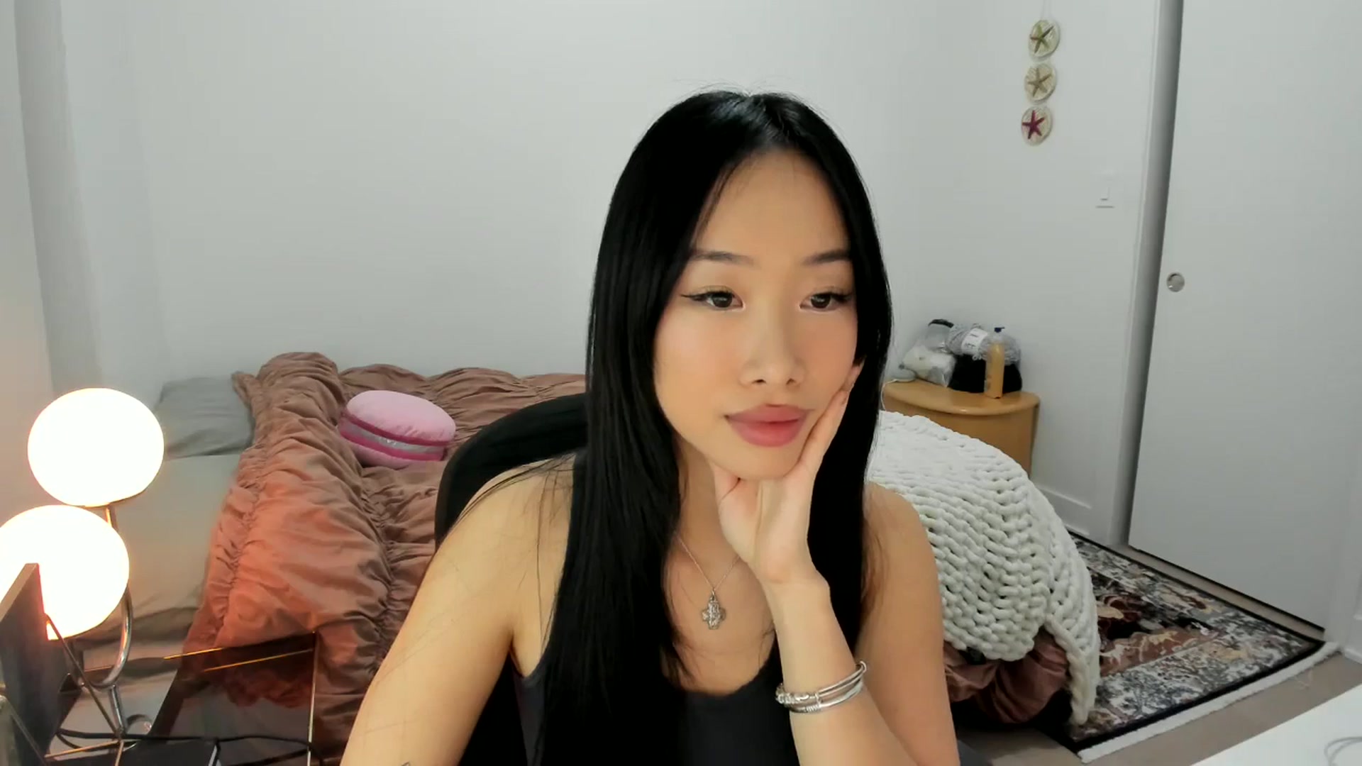 Gallery image thumbnail from BabieLee's myfreecams stream on, 01/12/2026, 03:53 image 15 of 20