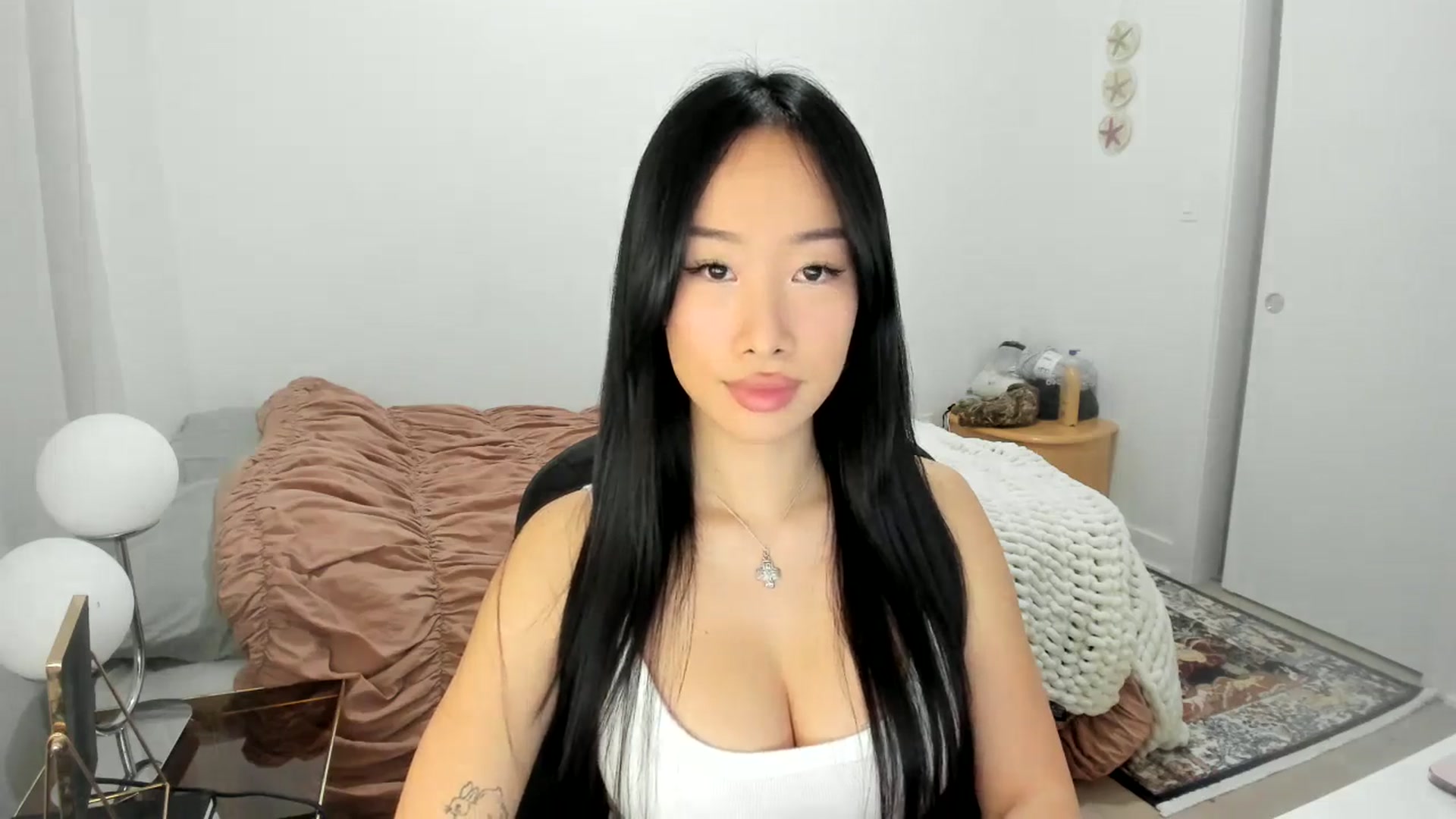 Gallery image thumbnail from BabieLee's myfreecams stream on, 01/12/2026, 23:27 image 13 of 20