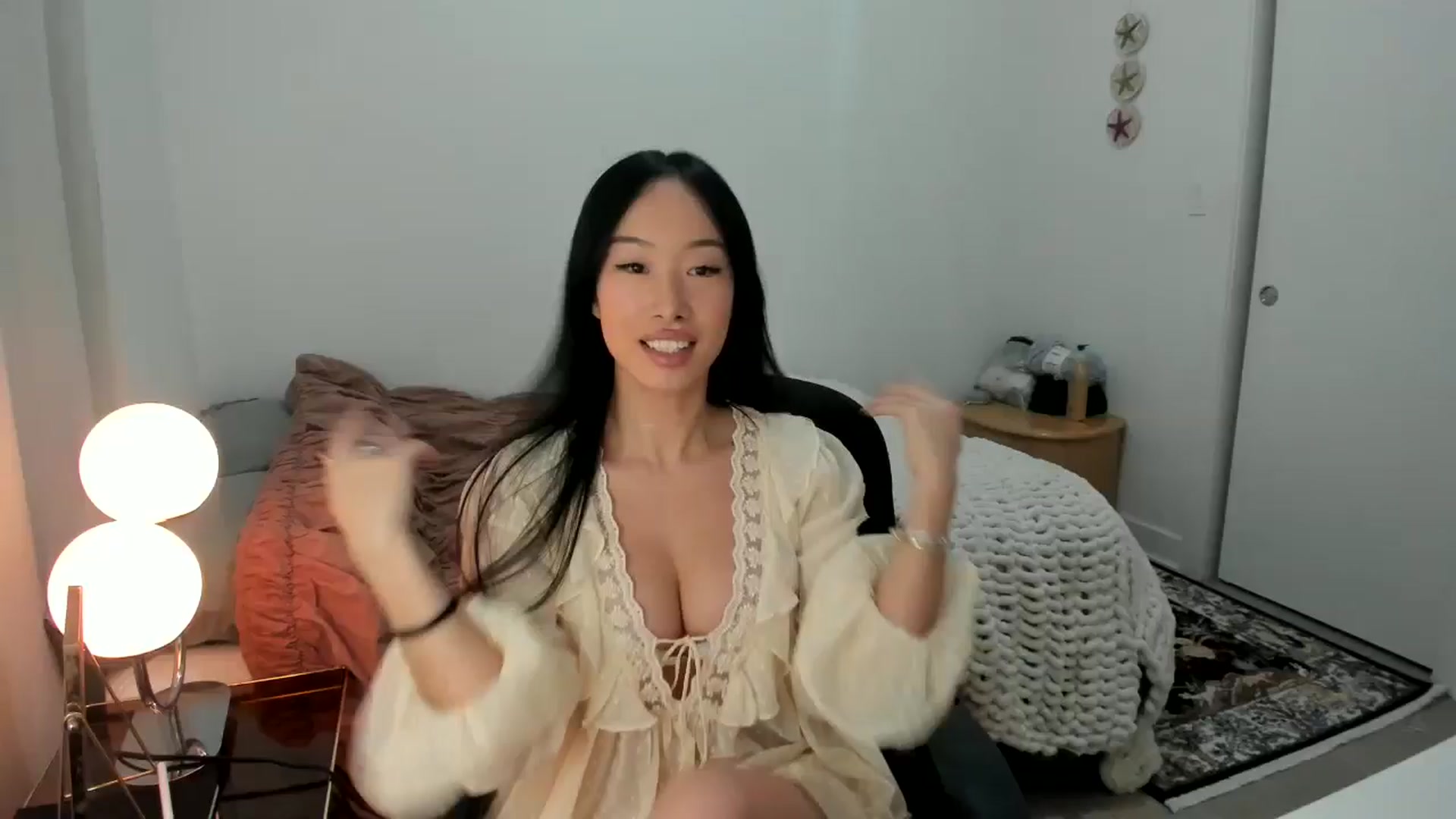 Gallery image thumbnail from BabieLee's myfreecams stream on, 01/15/2026, 06:14 image 1 of 20