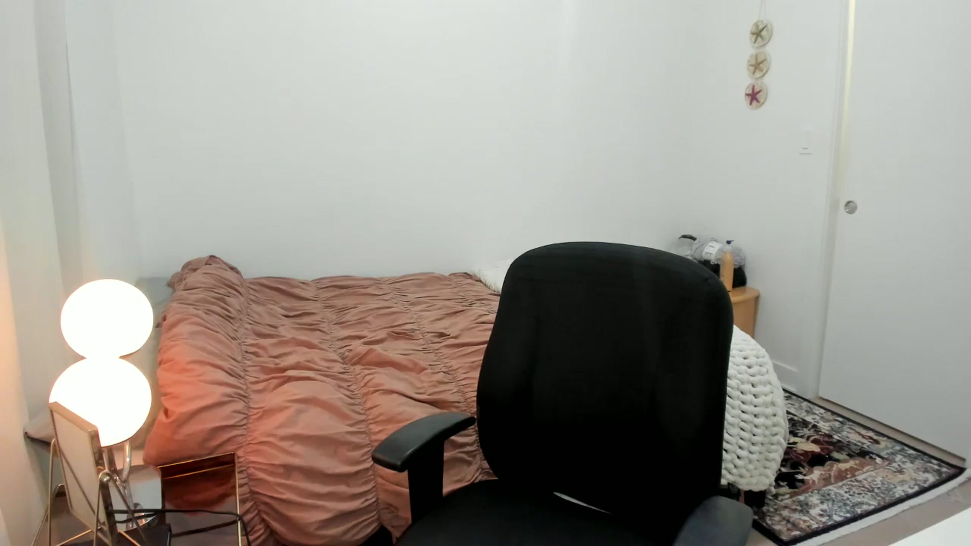 Gallery image thumbnail from BabieLee's myfreecams stream on, 01/16/2026, 20:45 image 16 of 20