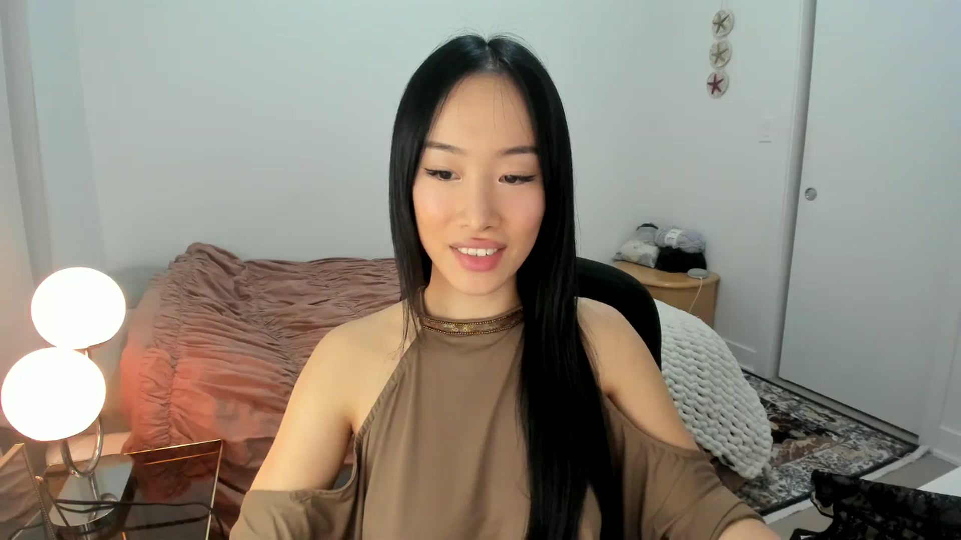 Gallery image thumbnail from BabieLee's myfreecams stream on, 01/27/2026, 05:21 image 15 of 20