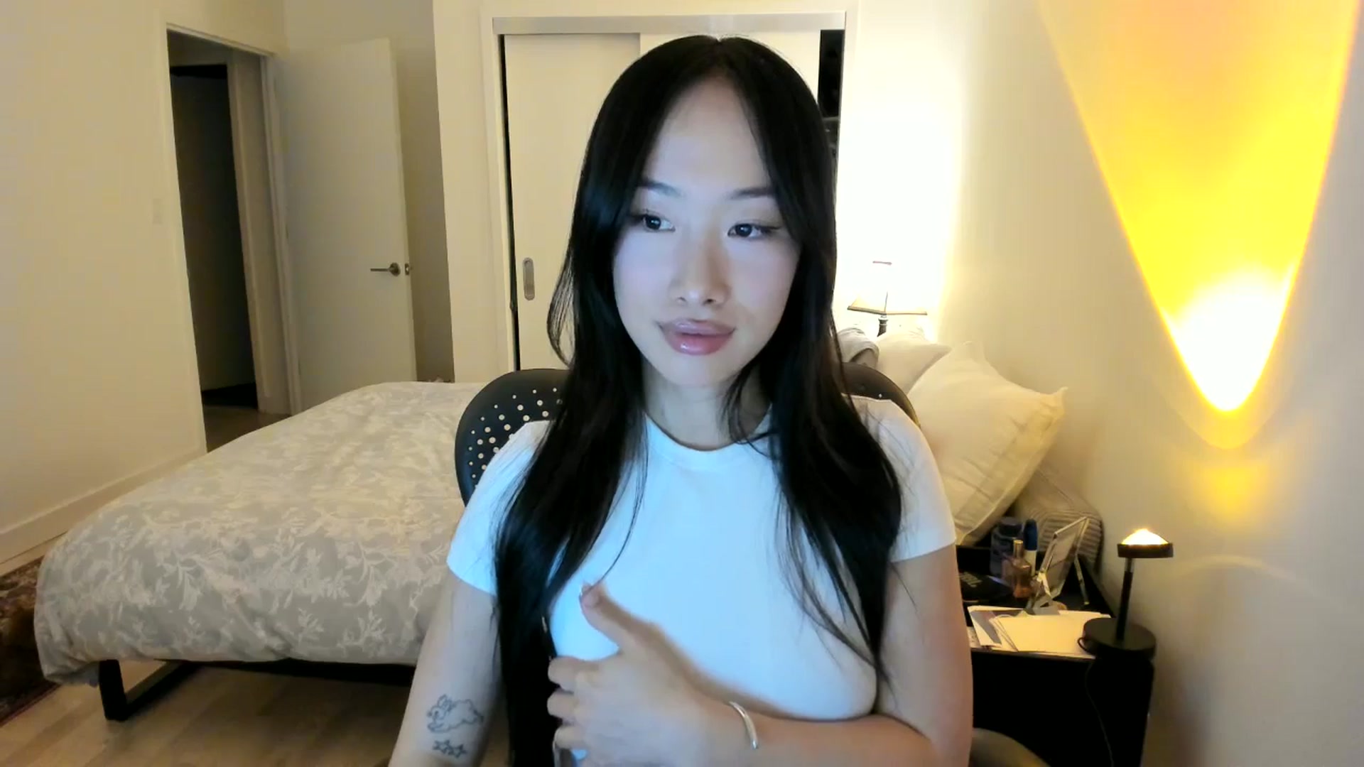 Gallery image thumbnail from BabieLee's myfreecams stream on, 04/24/2026, 02:31 image 20 of 20
