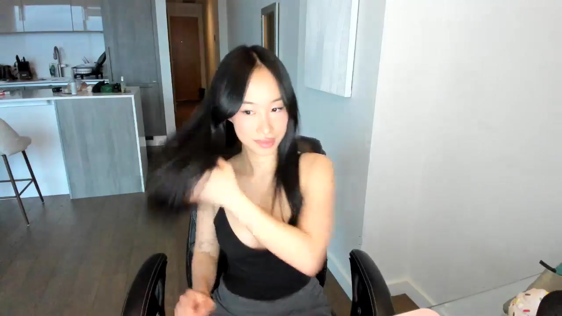 Gallery image thumbnail from BabieLee's myfreecams stream on, 05/09/2026, 24:27 image 17 of 20