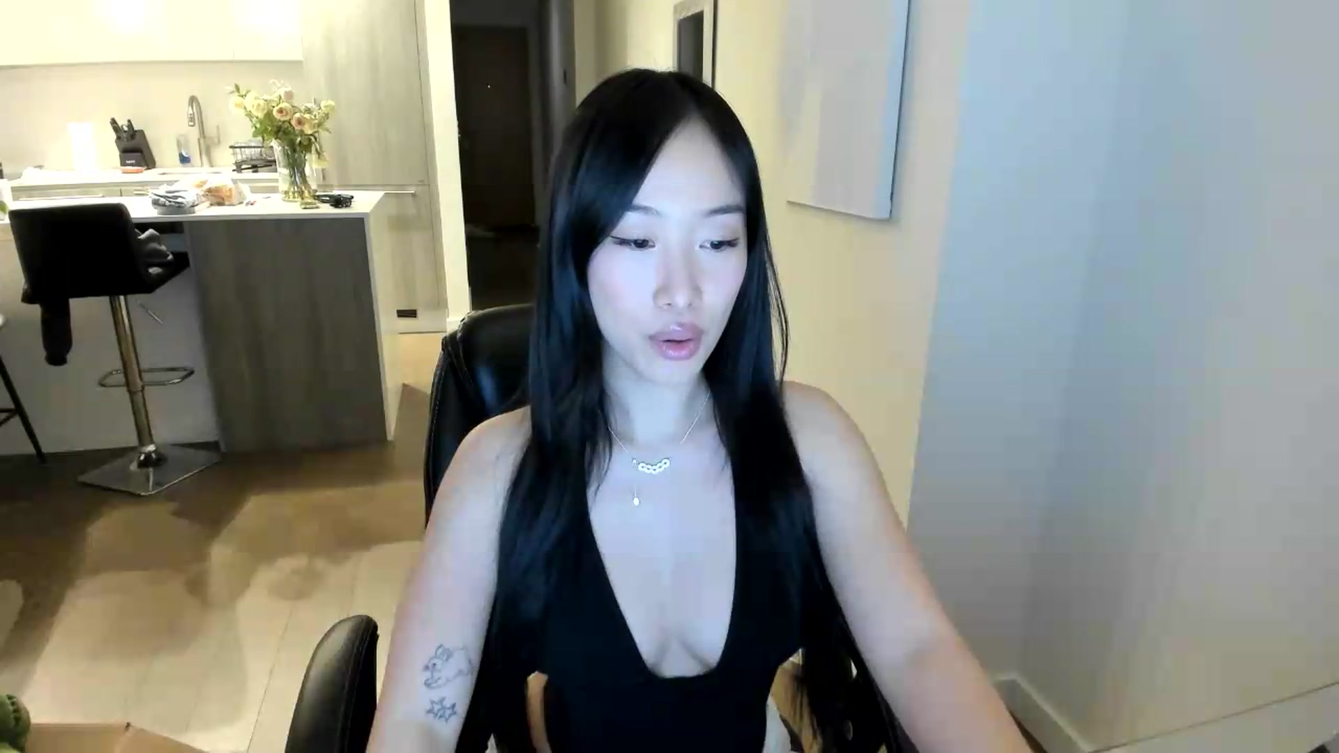 Gallery image thumbnail from BabieLee's myfreecams stream on, 05/31/2026, 04:08 image 18 of 20