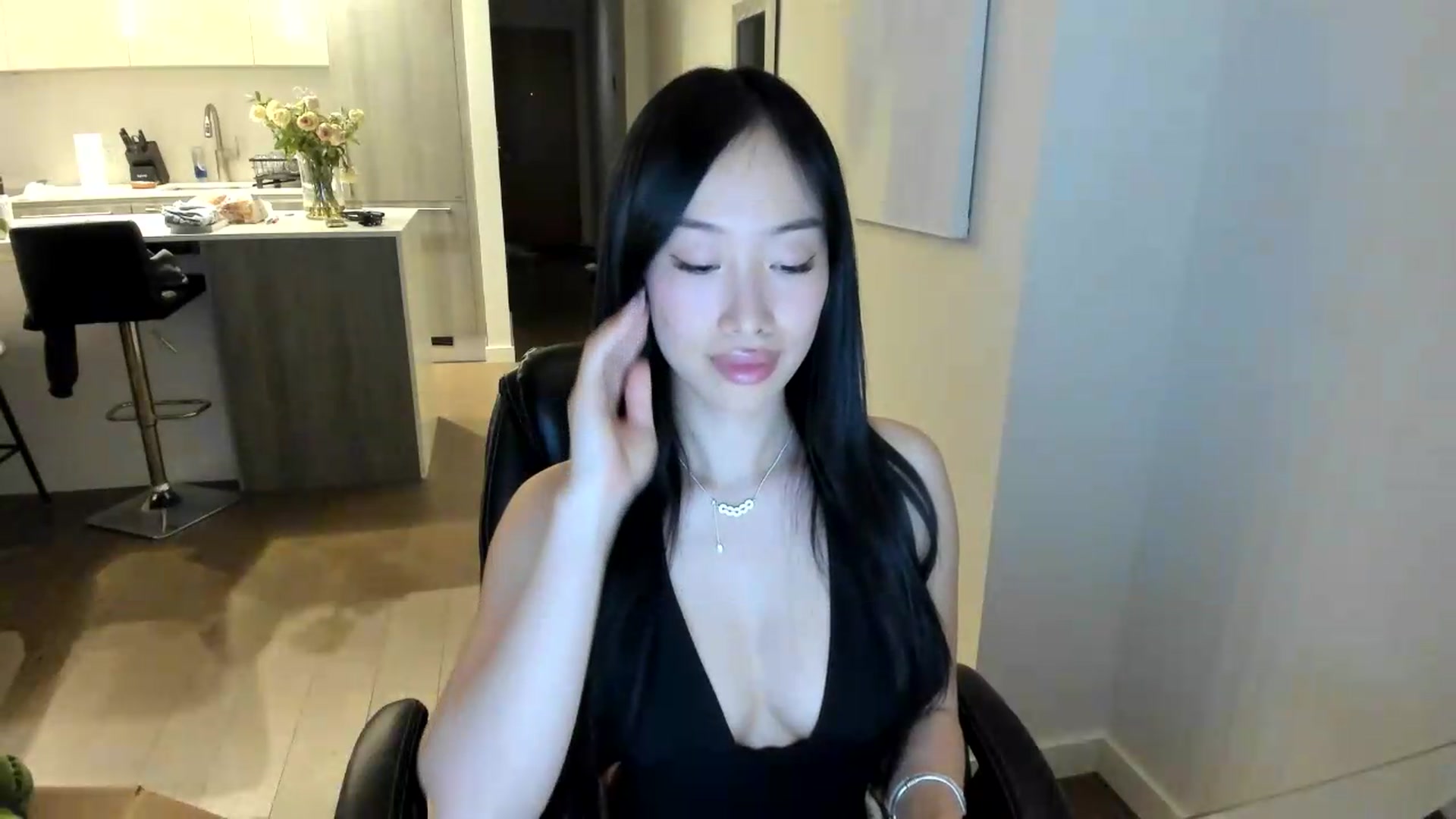 Gallery image thumbnail from BabieLee's myfreecams stream on, 05/31/2026, 04:08 image 17 of 20