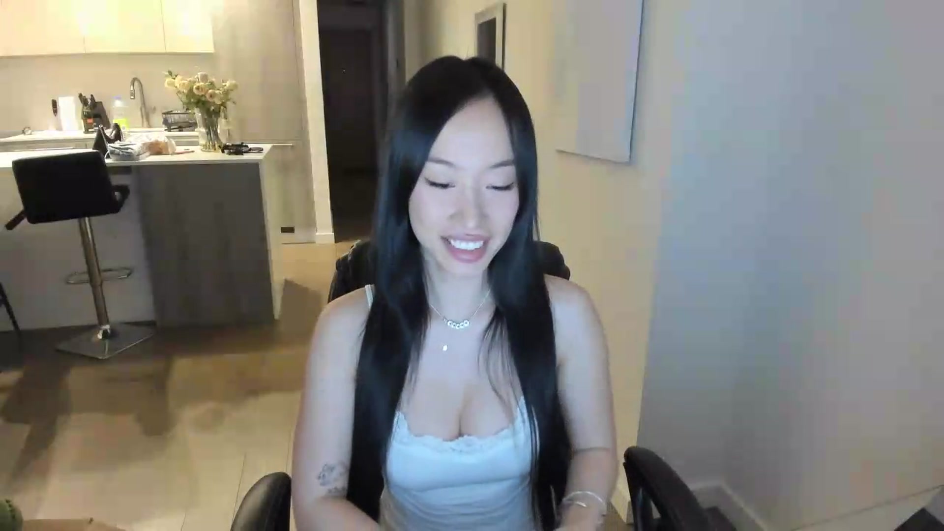 Gallery image thumbnail from BabieLee's myfreecams stream on, 06/01/2026, 04:46 image 13 of 20