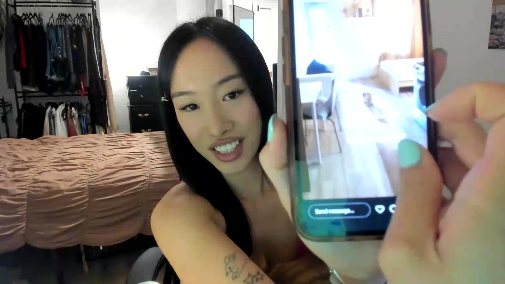 Gallery image thumbnail from BabieLee's myfreecams stream on, 08/25/2026, 03:36 image 3 of 20