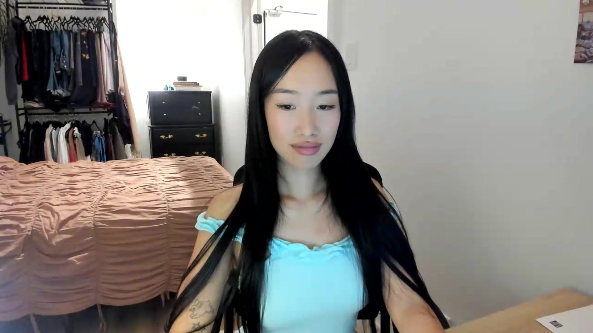 Gallery image thumbnail from BabieLee's myfreecams stream on, 08/27/2026, 01:32 image 18 of 20