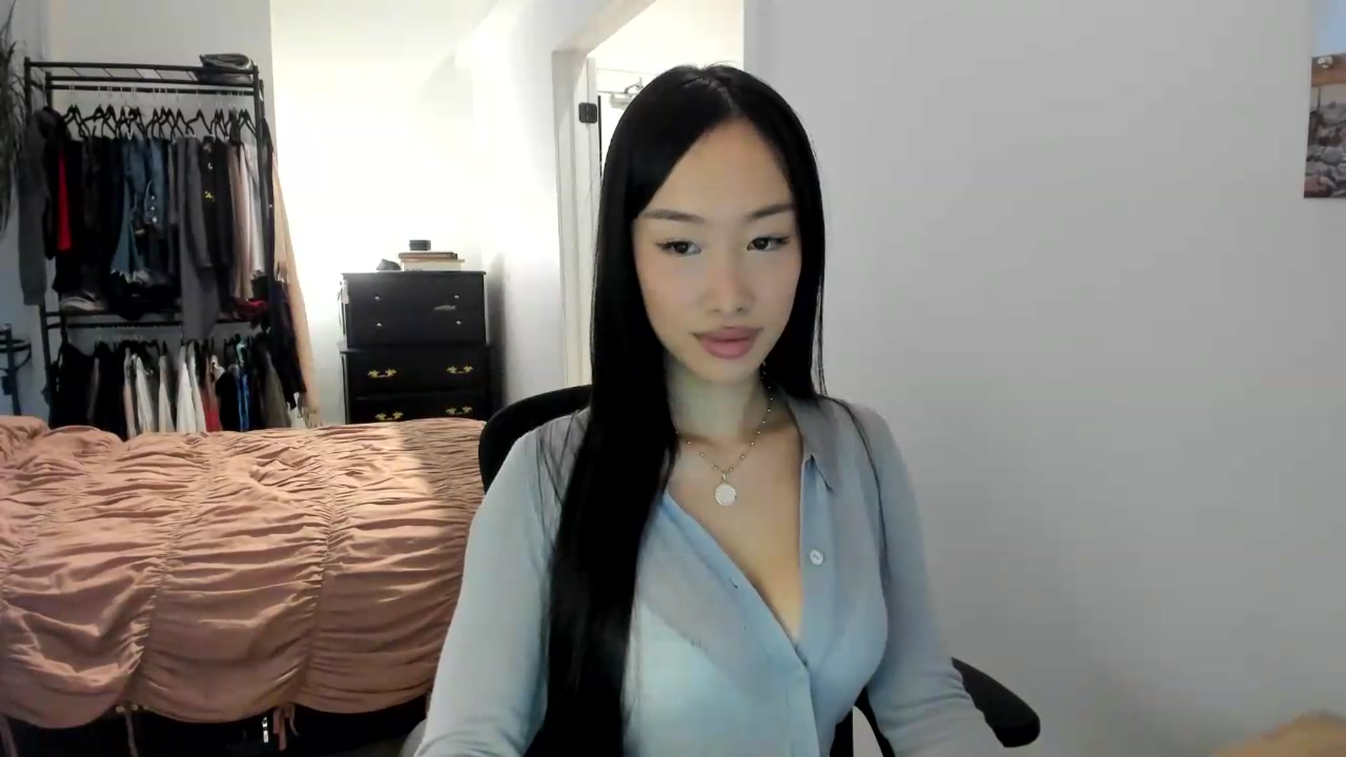 Gallery image thumbnail from BabieLee's myfreecams stream on, 08/28/2026, 19:43 image 3 of 20