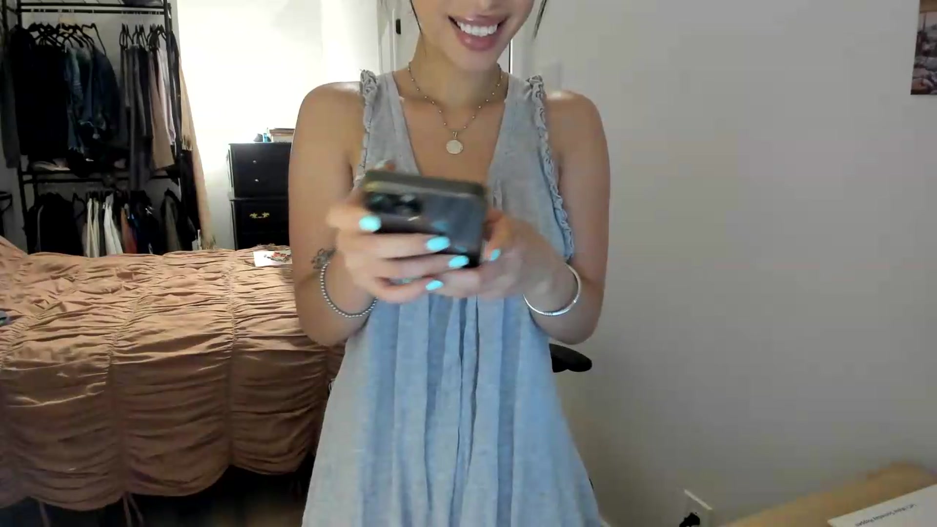 Gallery image thumbnail from BabieLee's myfreecams stream on, 09/05/2026, 03:19 image 12 of 20