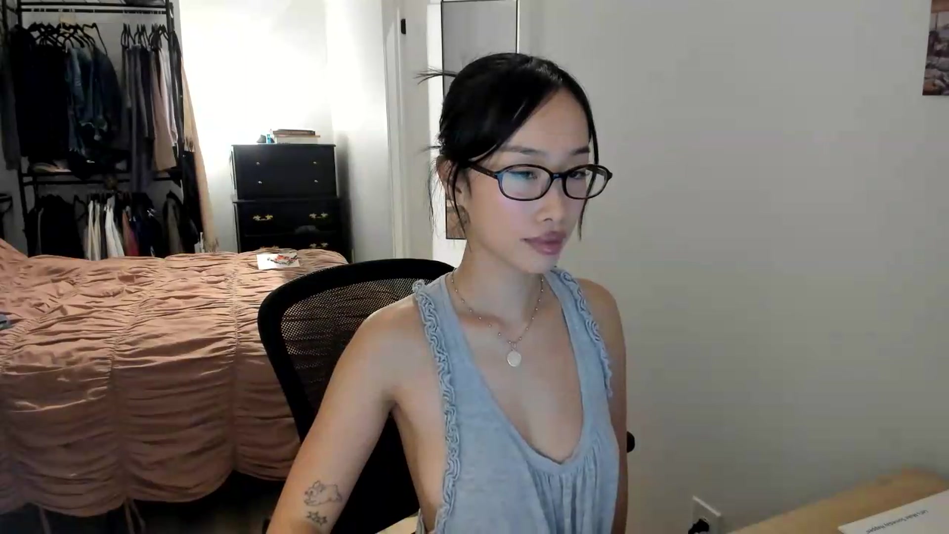 Gallery image thumbnail from BabieLee's myfreecams stream on, 09/05/2026, 03:19 image 10 of 20