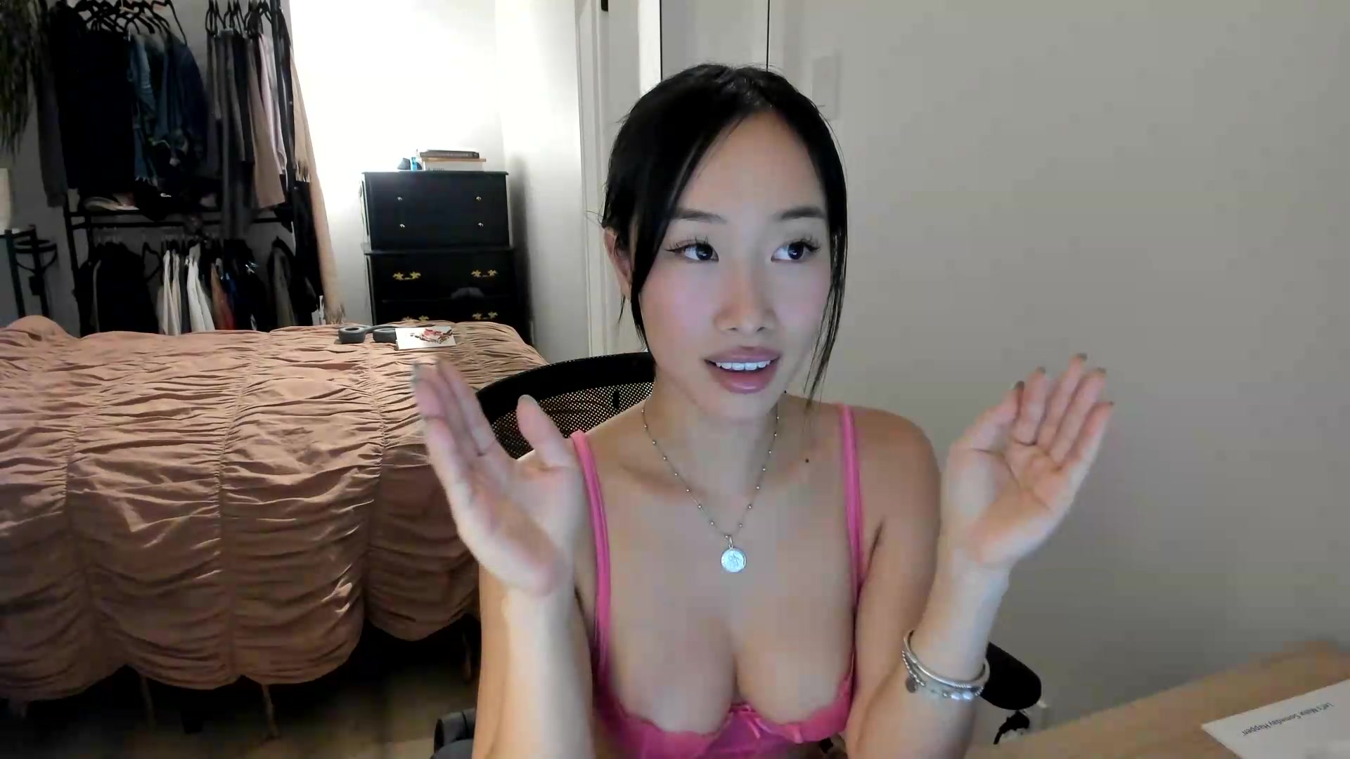 Gallery image thumbnail from BabieLee's myfreecams stream on, 09/05/2026, 05:28 image 19 of 20