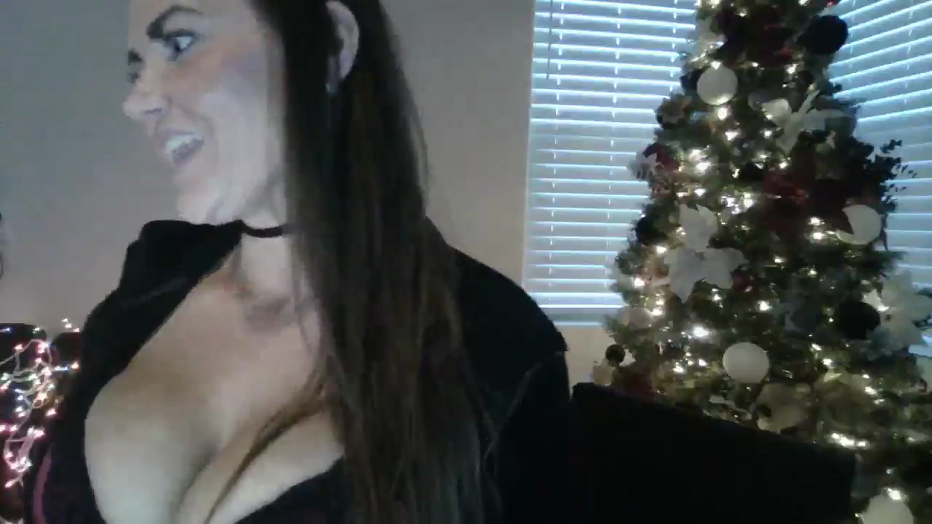 Gallery image thumbnail from Babsbunny's myfreecams stream on, 12/18/2025, 15:23 image 9 of 20