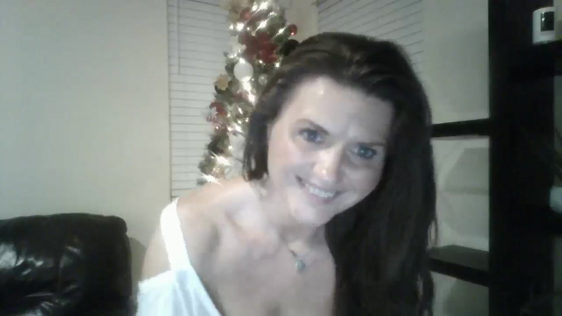 Gallery image thumbnail from Babsbunny's myfreecams stream on, 01/05/2026, 11:18 image 17 of 20