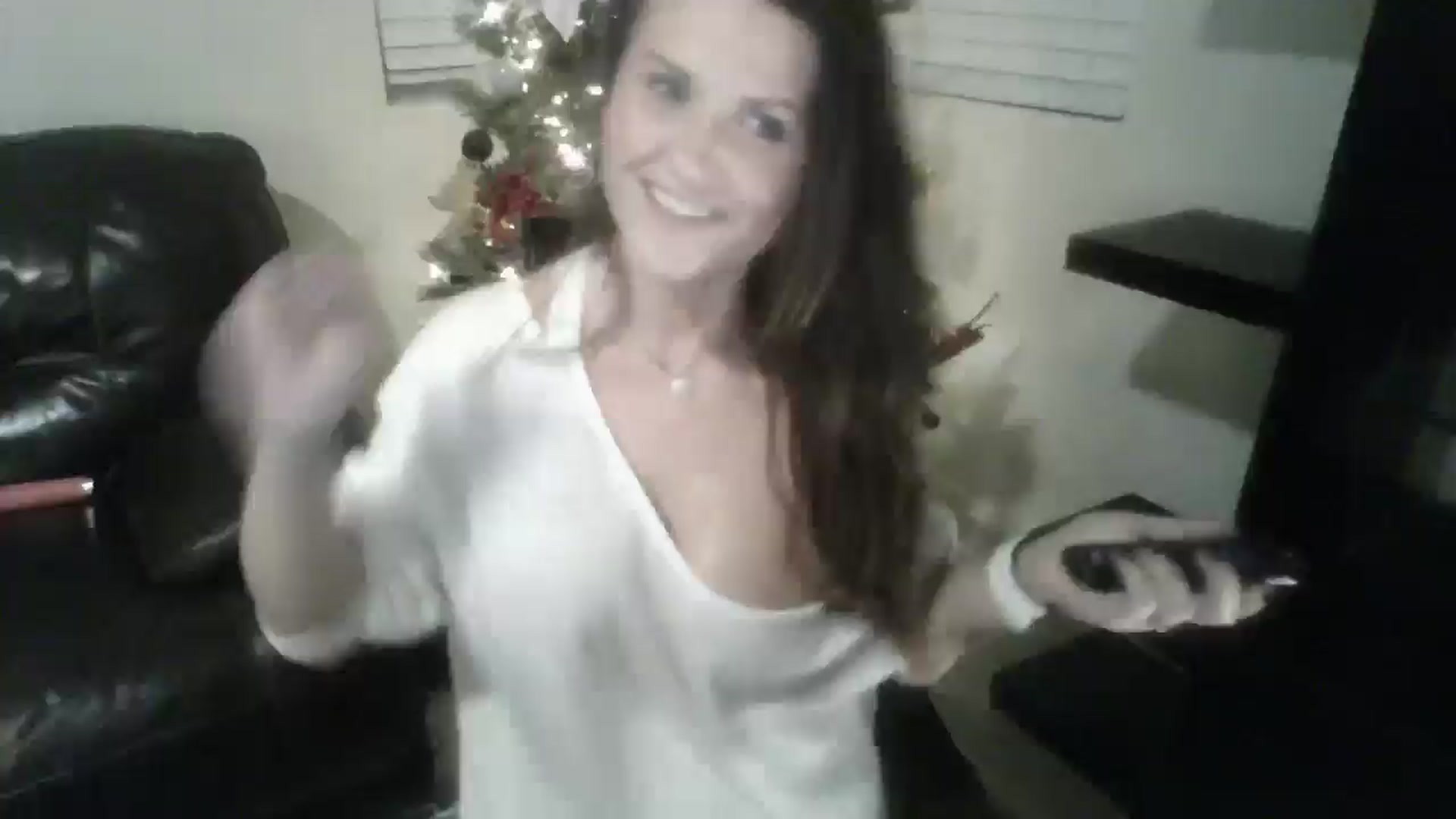 Gallery image thumbnail from Babsbunny's myfreecams stream on, 01/05/2026, 11:18 image 12 of 20
