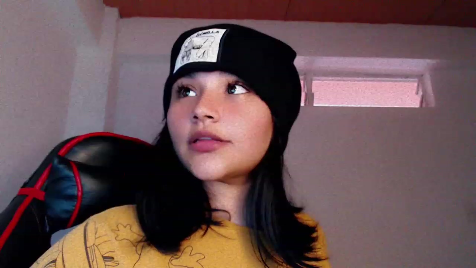 Gallery image thumbnail from BabyAsianX0's myfreecams stream on, 11/16/2022, 15:26 image 12 of 20