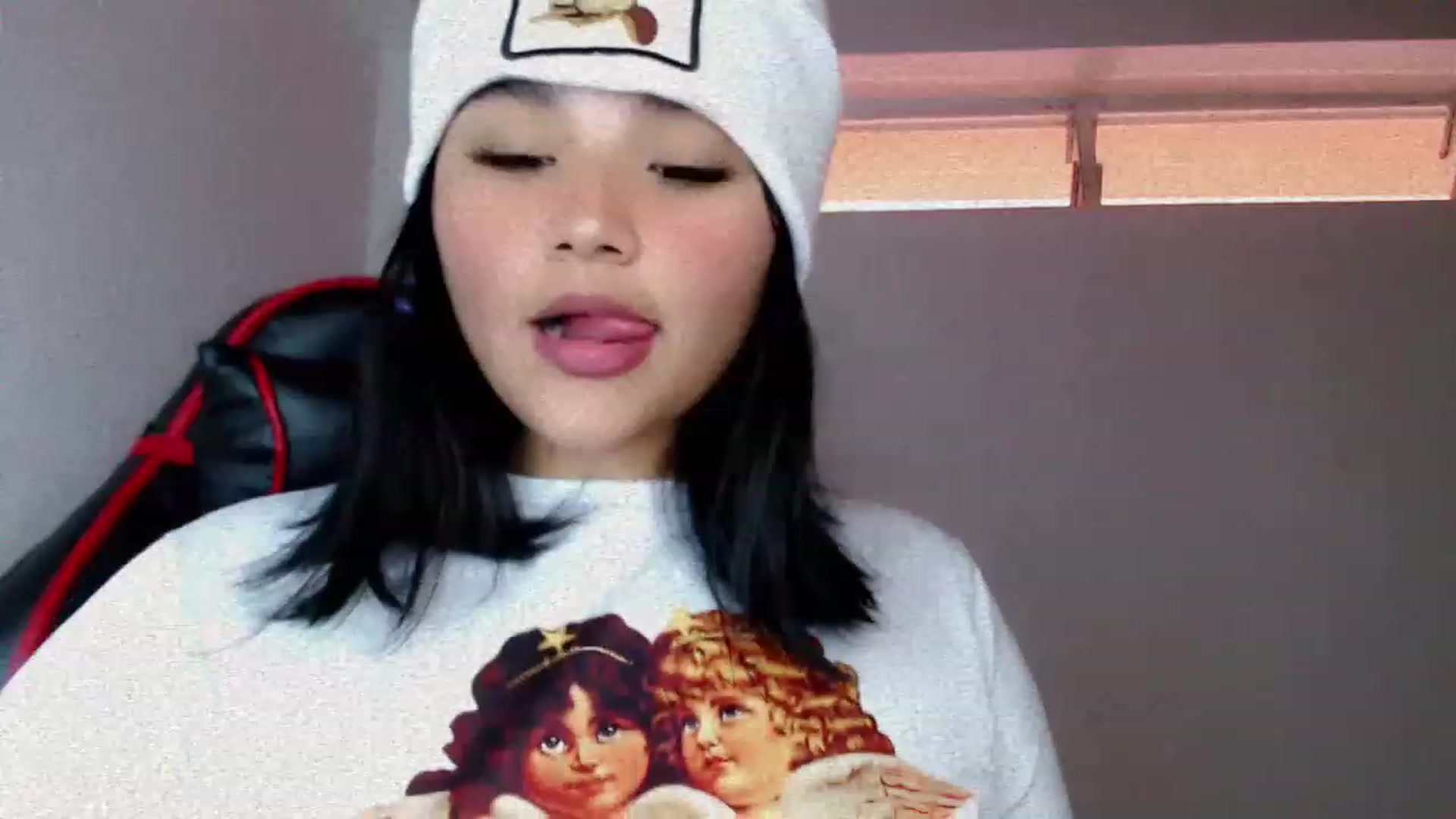 Gallery image thumbnail from BabyAsianX0's myfreecams stream on, 11/18/2022, 13:52 image 8 of 20