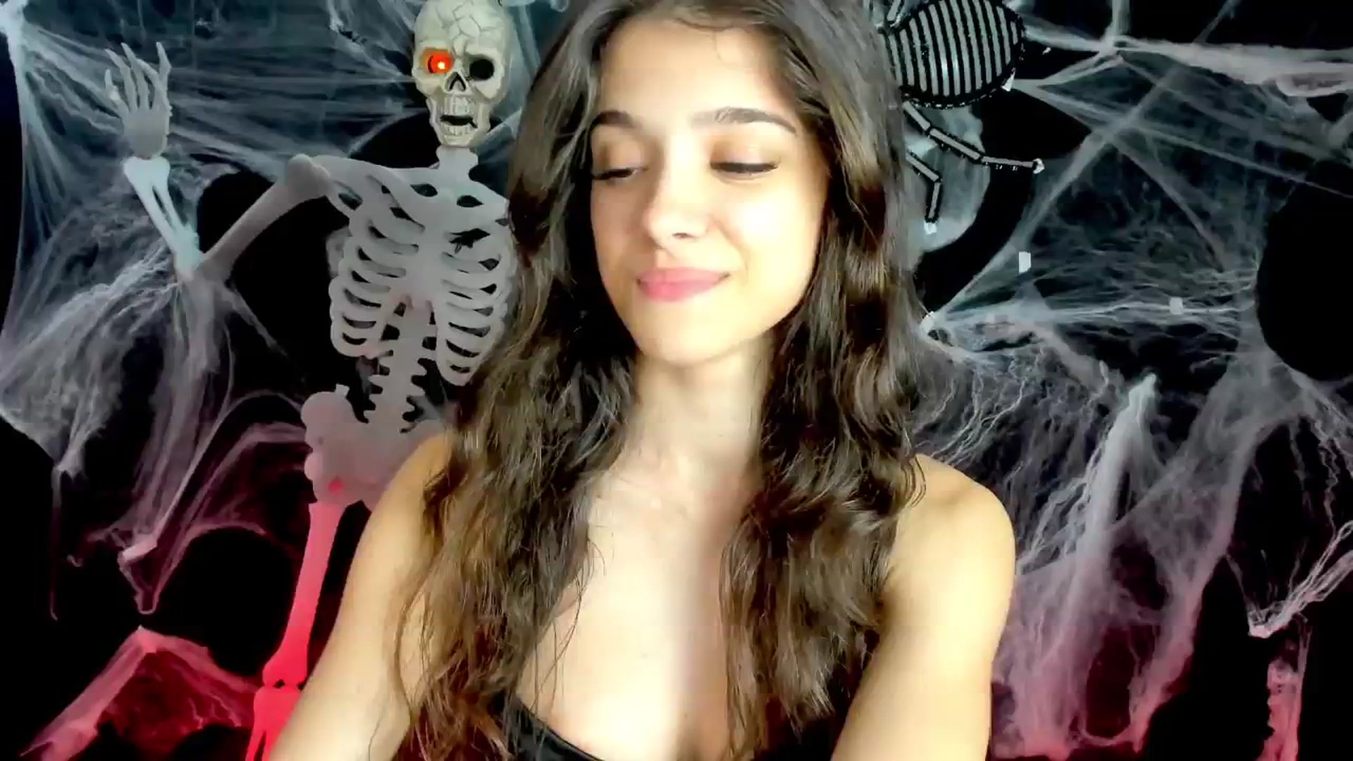 Gallery image thumbnail from BabyAylin's myfreecams stream on, 10/31/2024, 14:01 image 15 of 20