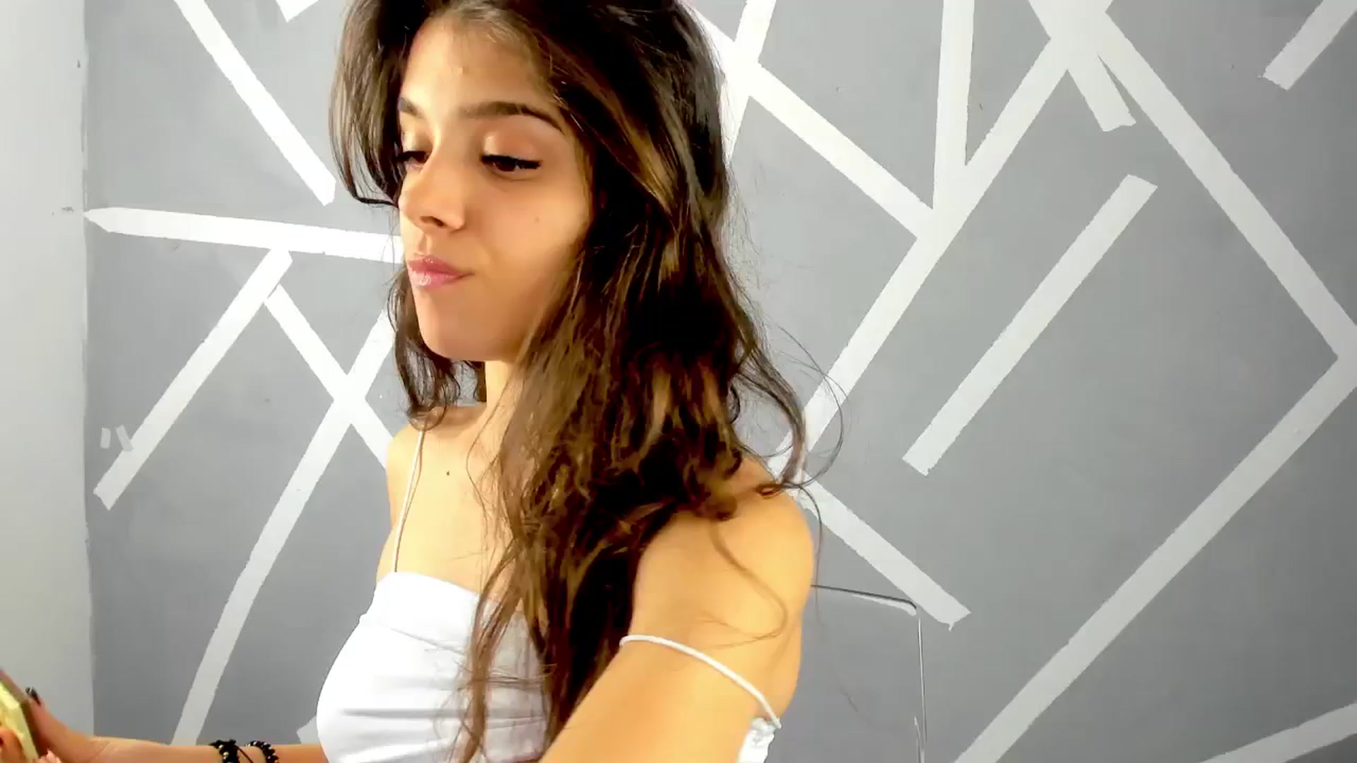 Gallery image thumbnail from BabyAylin's myfreecams stream on, 11/08/2024, 14:09 image 12 of 20