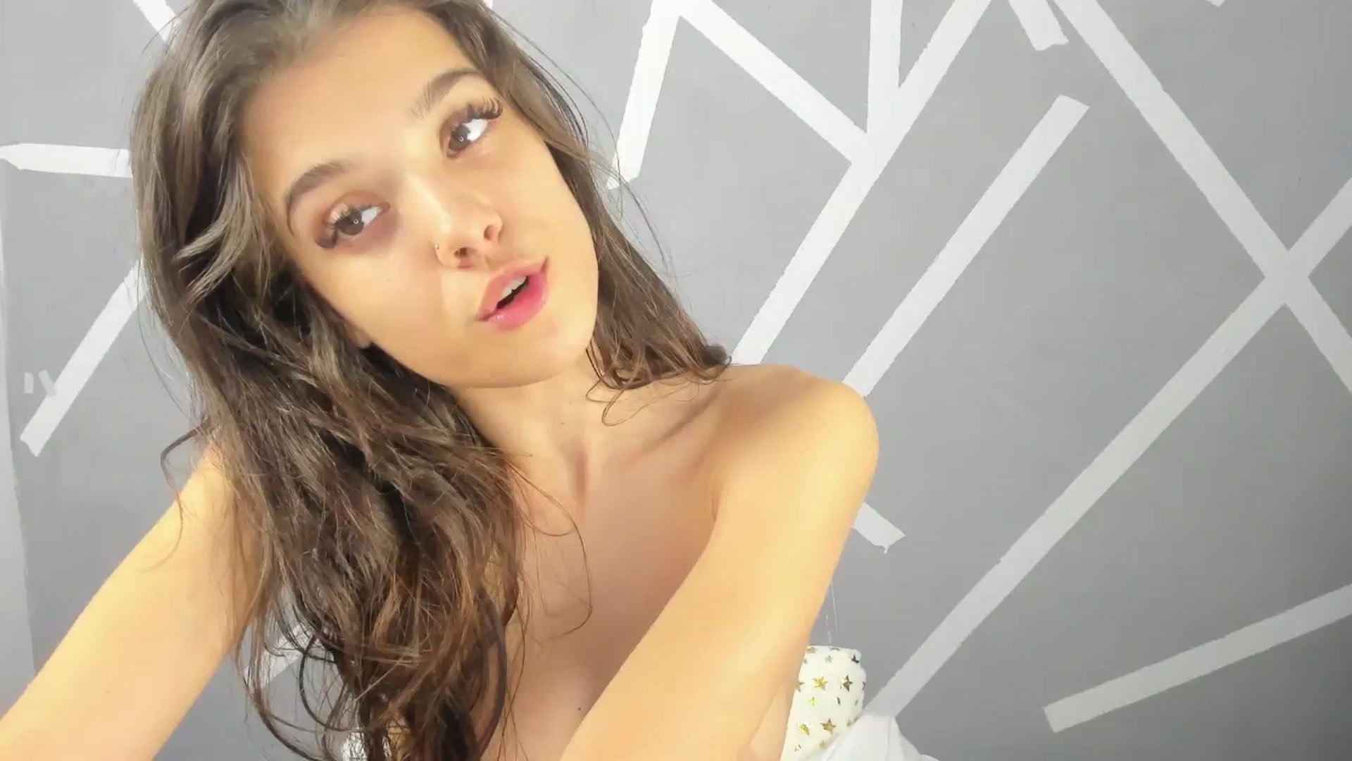 Gallery image thumbnail from BabyAylin's myfreecams stream on, 11/21/2024, 13:19 image 20 of 20