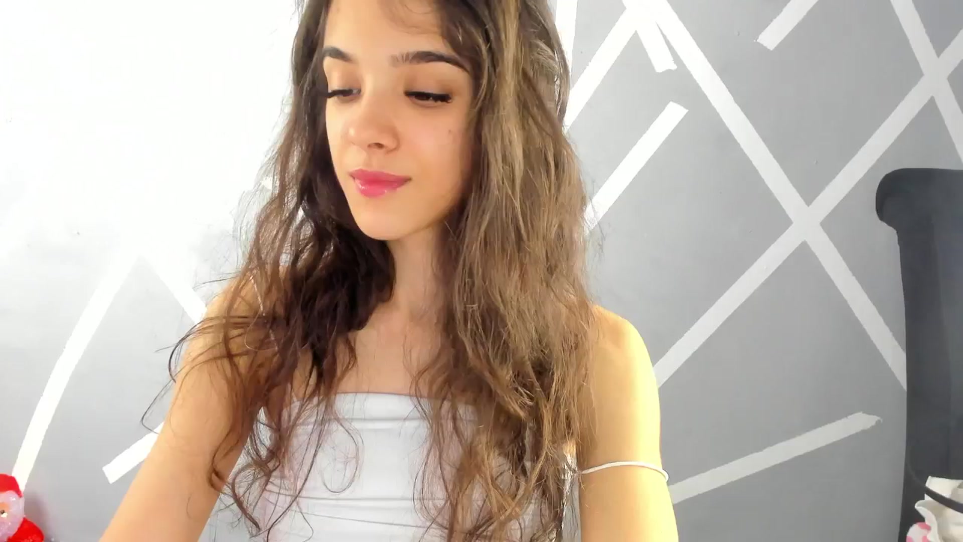 Gallery image thumbnail from BabyAylin's myfreecams stream on, 12/12/2024, 09:13 image 19 of 20