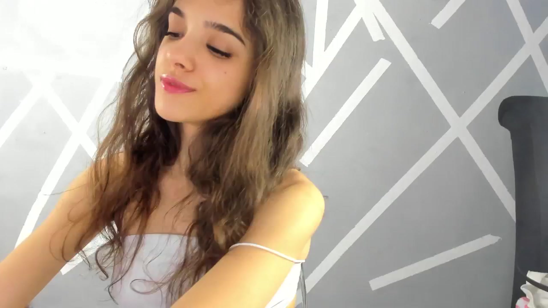 Gallery image thumbnail from BabyAylin's myfreecams stream on, 12/12/2024, 09:13 image 14 of 20