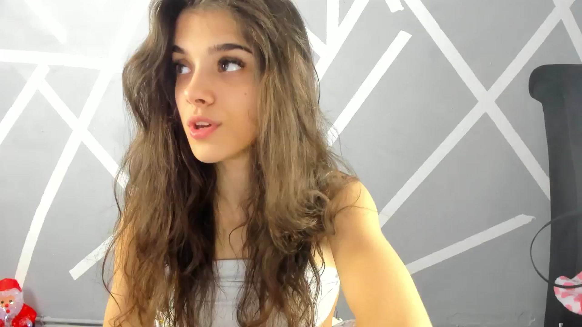 Gallery image thumbnail from BabyAylin's myfreecams stream on, 12/12/2024, 11:17 image 17 of 20