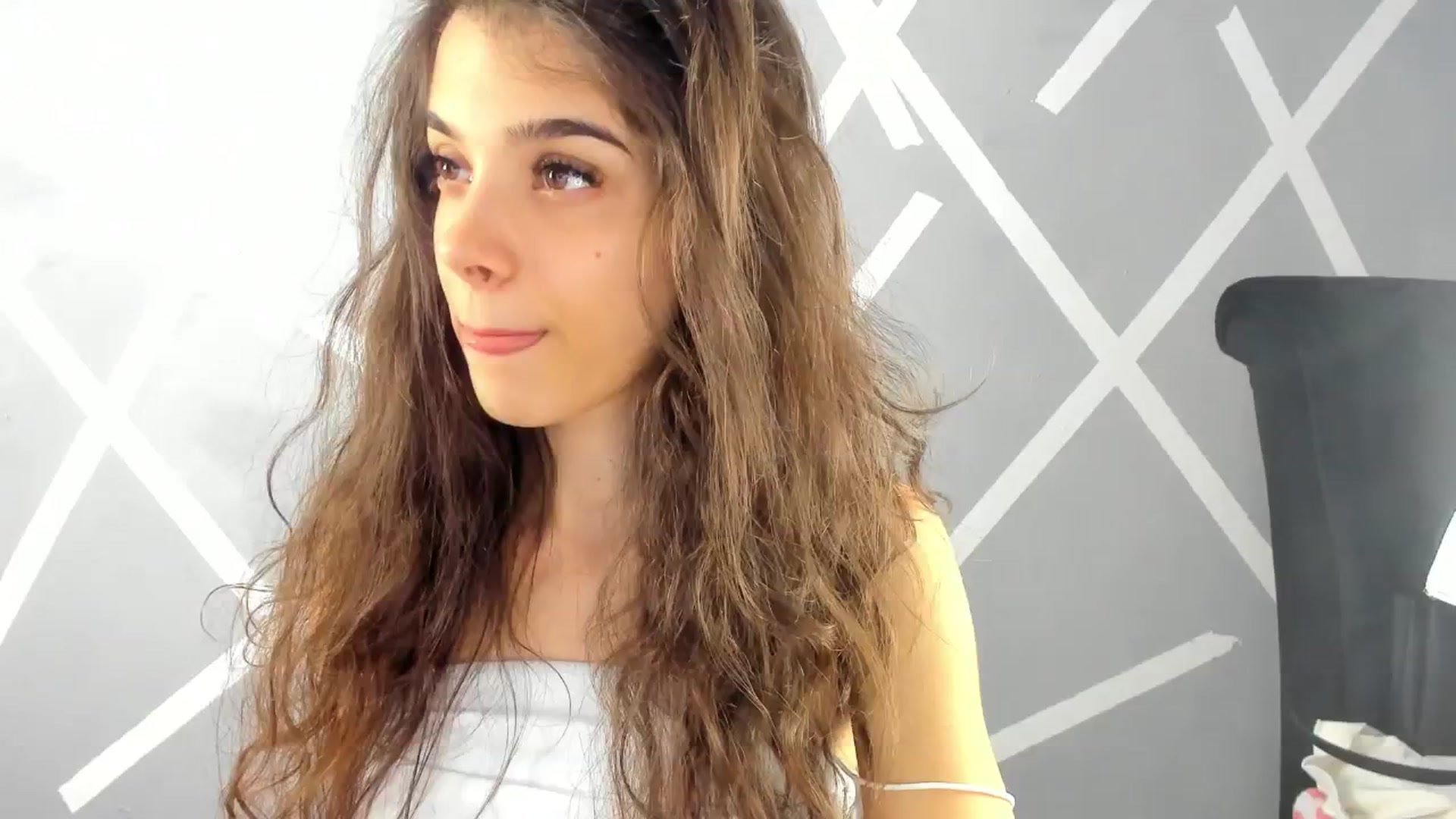 Gallery image thumbnail from BabyAylin's myfreecams stream on, 12/12/2024, 11:17 image 6 of 20