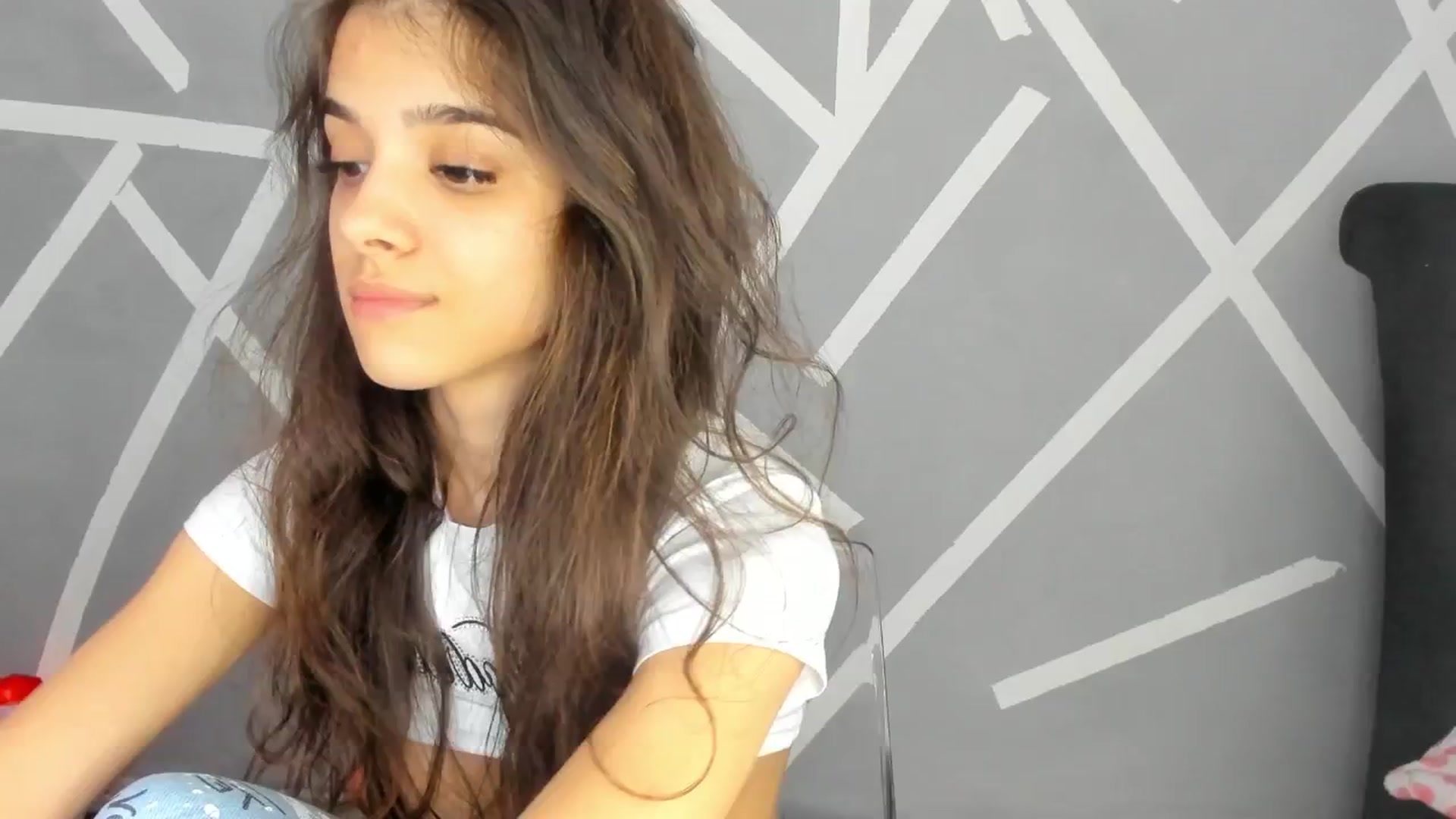 Gallery image thumbnail from BabyAylin's myfreecams stream on, 12/18/2024, 12:58 image 7 of 20