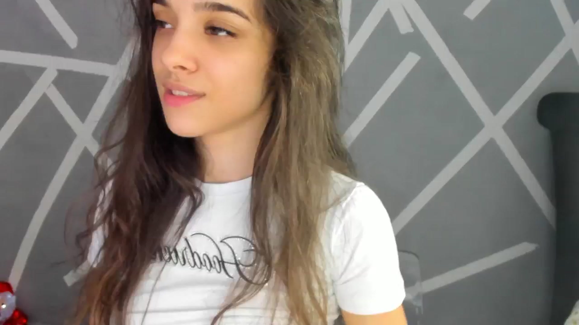 Gallery image thumbnail from BabyAylin's myfreecams stream on, 12/18/2024, 12:58 image 1 of 20
