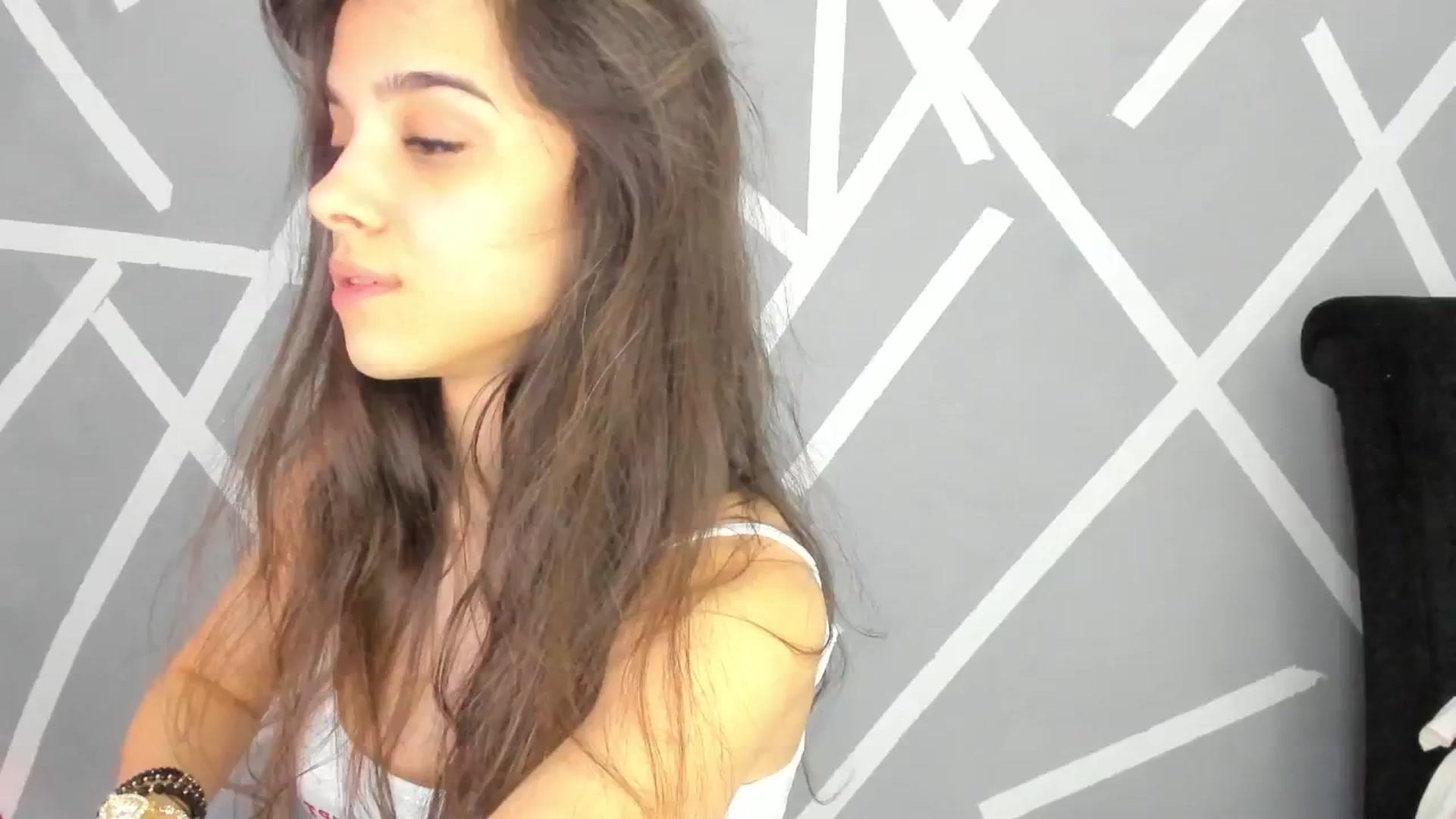Gallery image thumbnail from BabyAylin's myfreecams stream on, 12/19/2024, 10:32 image 6 of 20