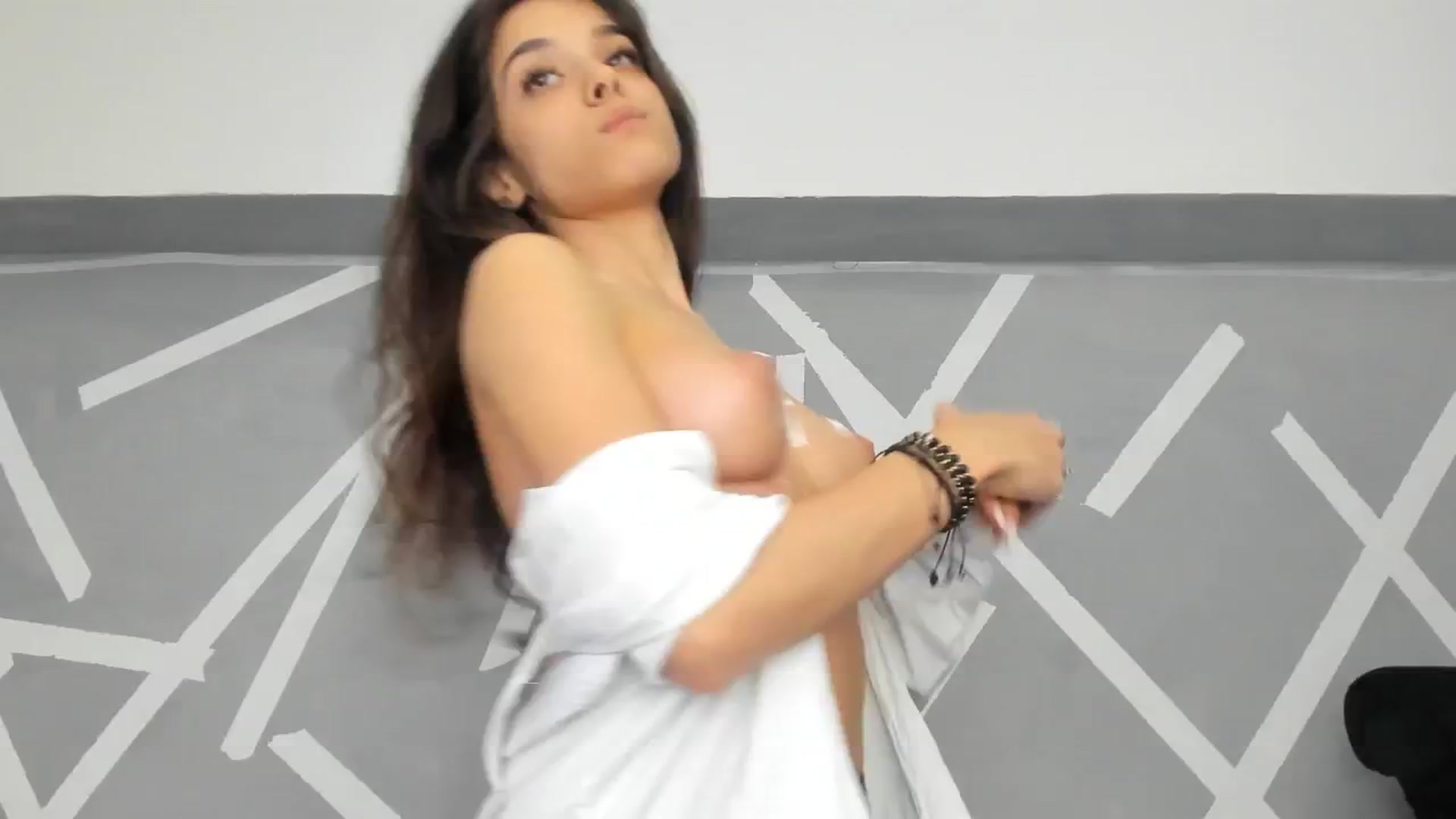 Gallery image thumbnail from BabyAylin's myfreecams stream on, 12/20/2024, 14:13 image 14 of 20