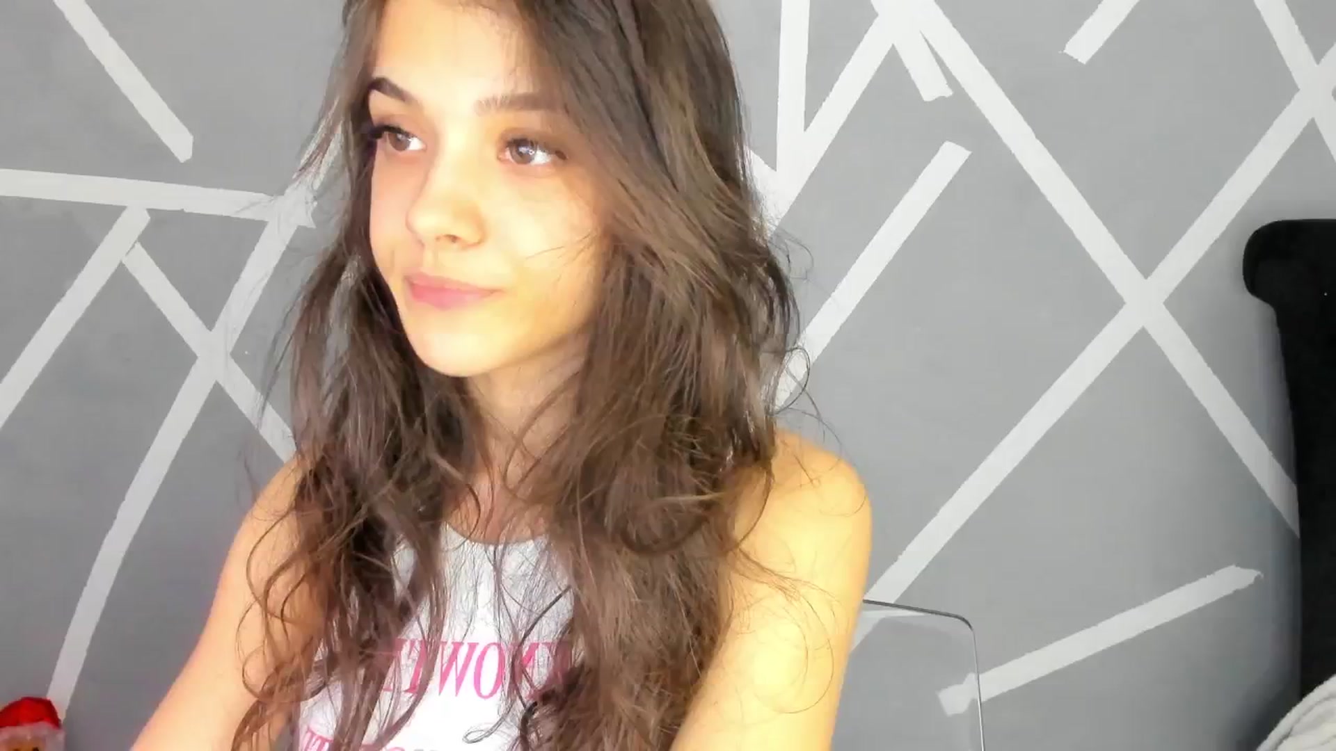 Gallery image thumbnail from BabyAylin's myfreecams stream on, 12/30/2024, 13:16 image 17 of 20