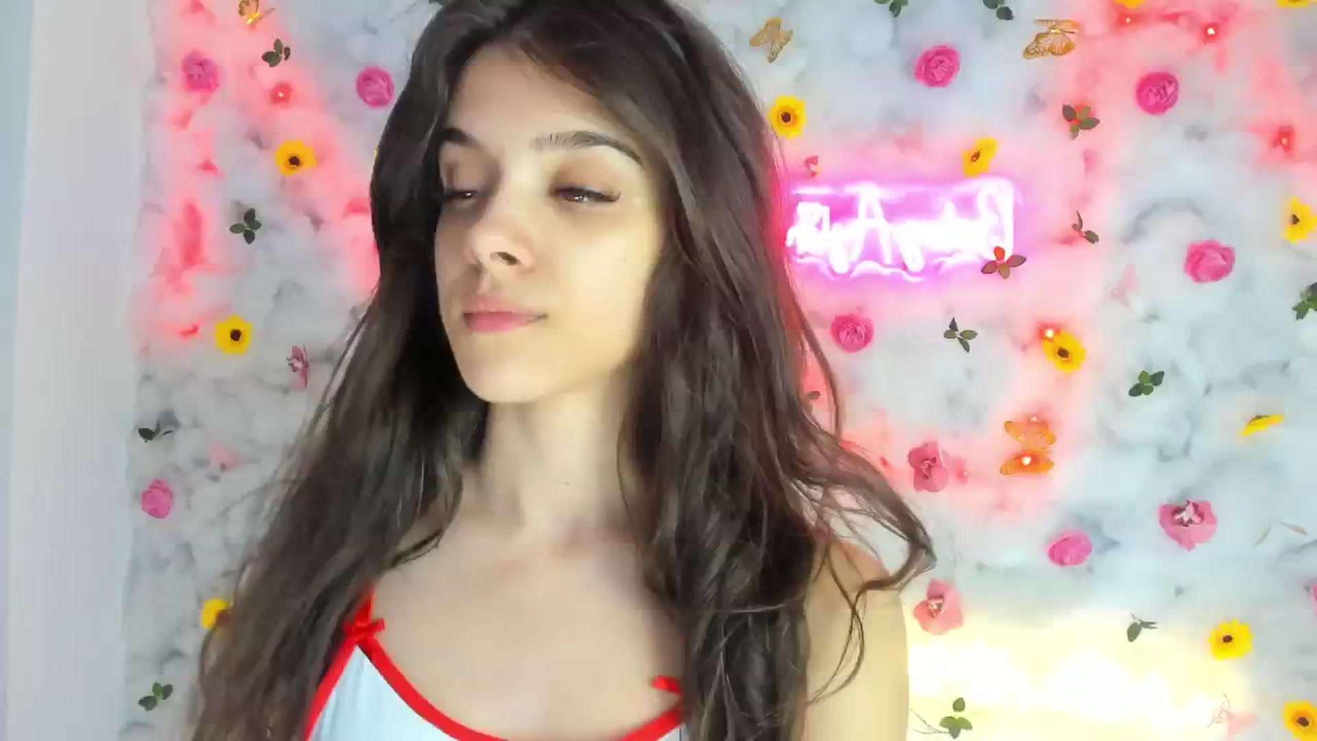 Gallery image thumbnail from BabyAylin's myfreecams stream on, 01/18/2025, 13:40 image 3 of 20