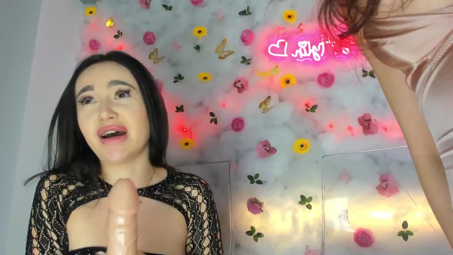 Gallery image thumbnail from BabyAylin's myfreecams stream on, 01/19/2025, 10:24 image 11 of 20