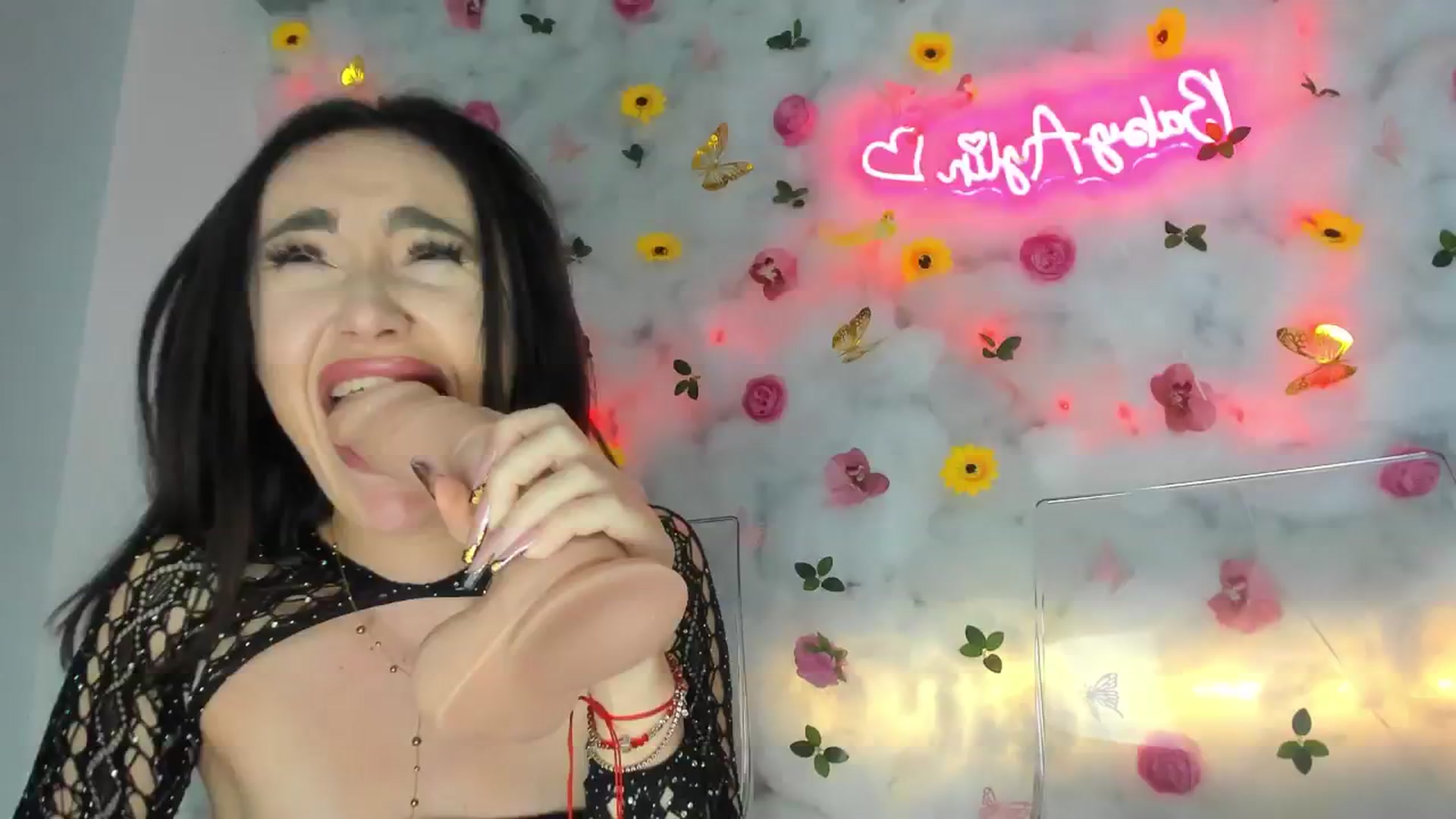 Gallery image thumbnail from BabyAylin's myfreecams stream on, 01/19/2025, 10:24 image 10 of 20